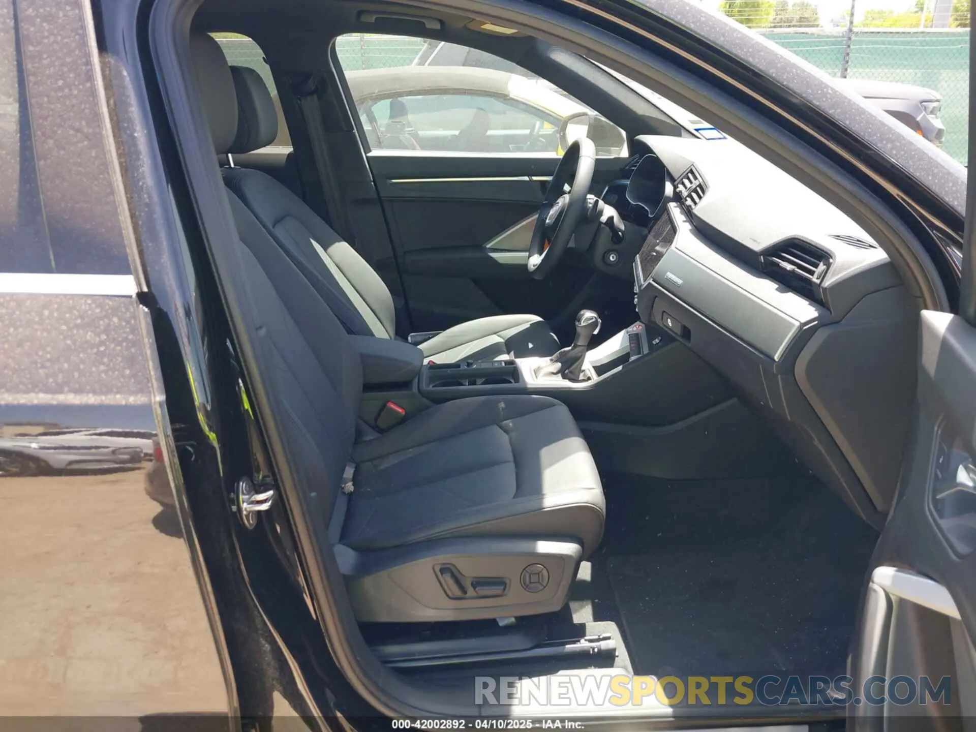 5 Photograph of a damaged car WA1DECF39S1016467 AUDI Q3 2025