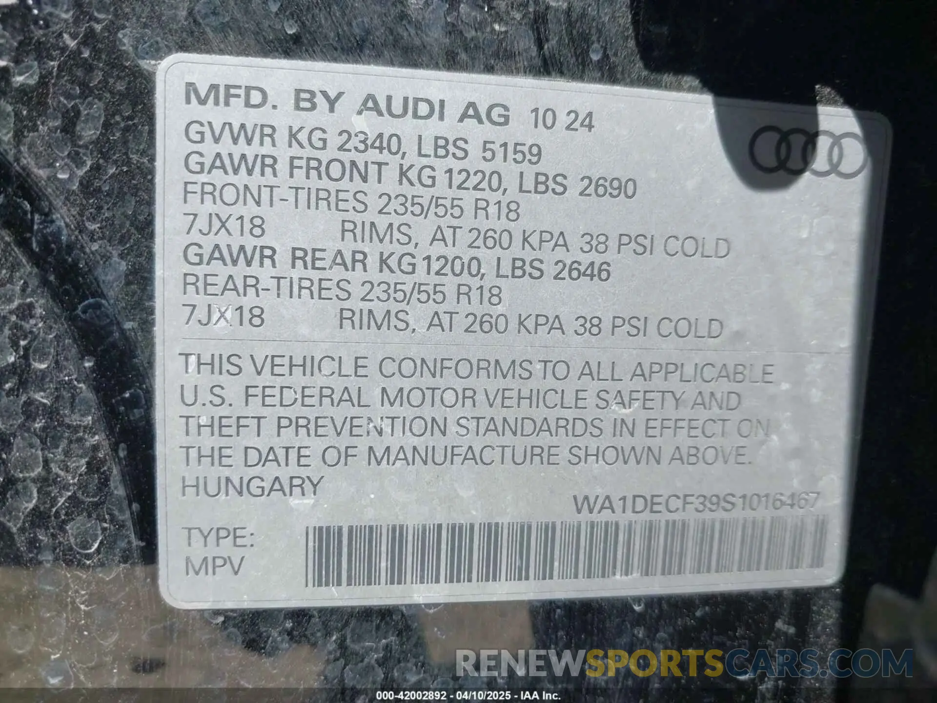 9 Photograph of a damaged car WA1DECF39S1016467 AUDI Q3 2025