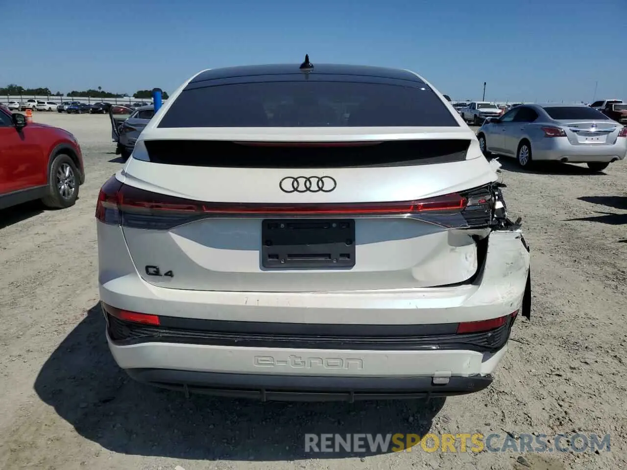 6 Photograph of a damaged car WA142BFZ0NP046627 AUDI Q4 E-TRON 2022