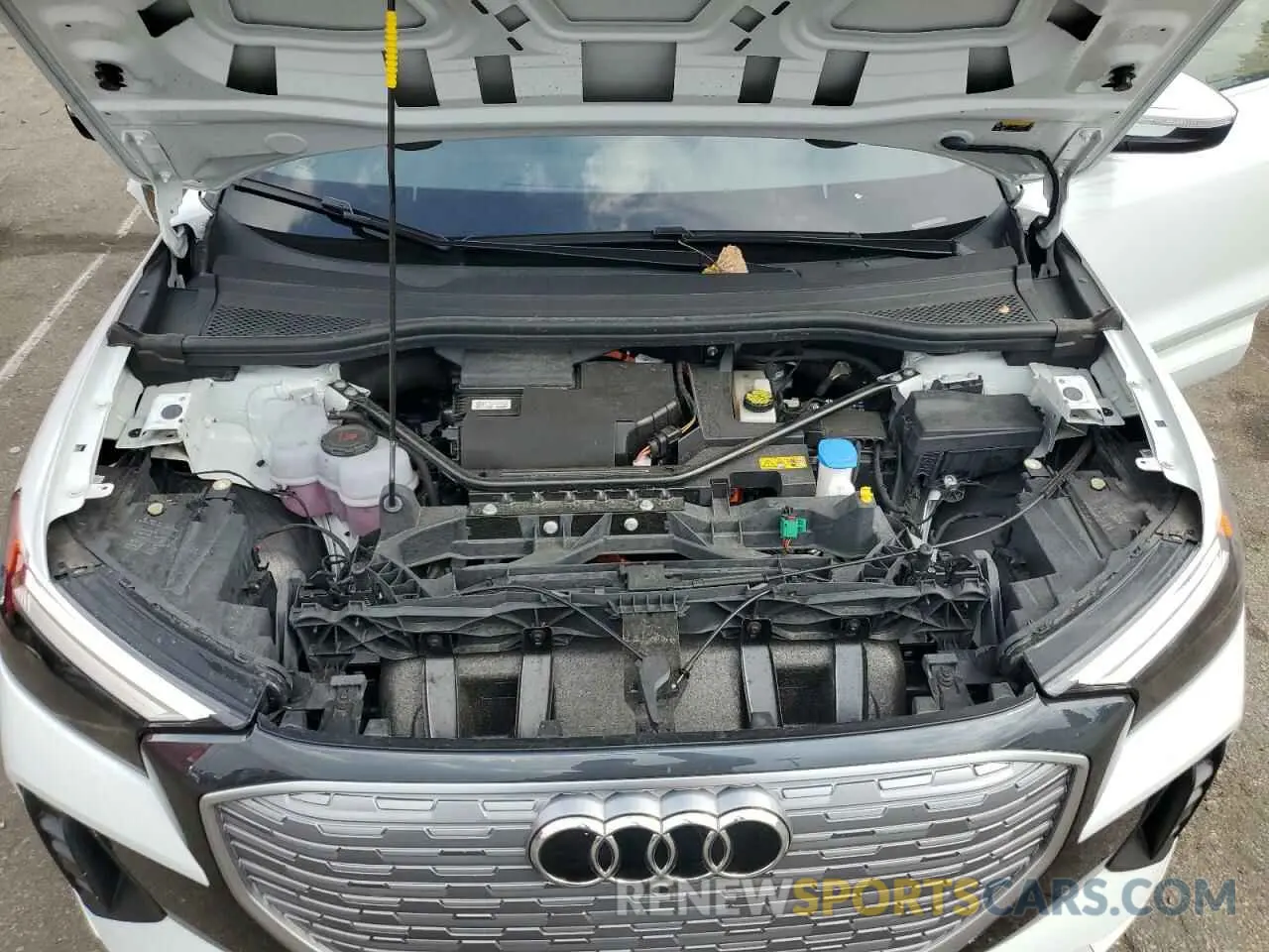 12 Photograph of a damaged car WA1H2BFZ8NP042620 AUDI Q4 E-TRON 2022