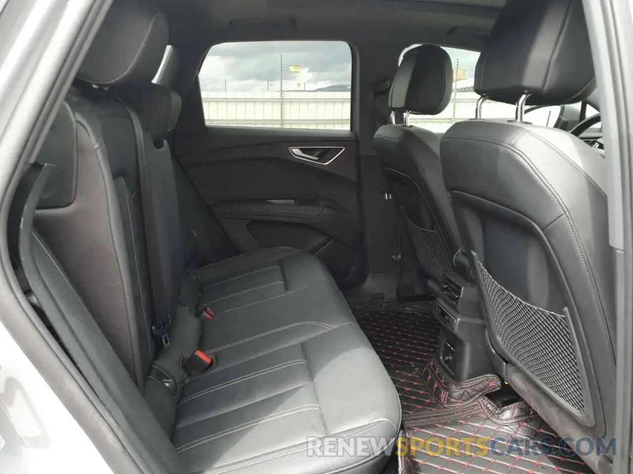 11 Photograph of a damaged car WA1H2BFZXNP015855 AUDI Q4 E-TRON 2022