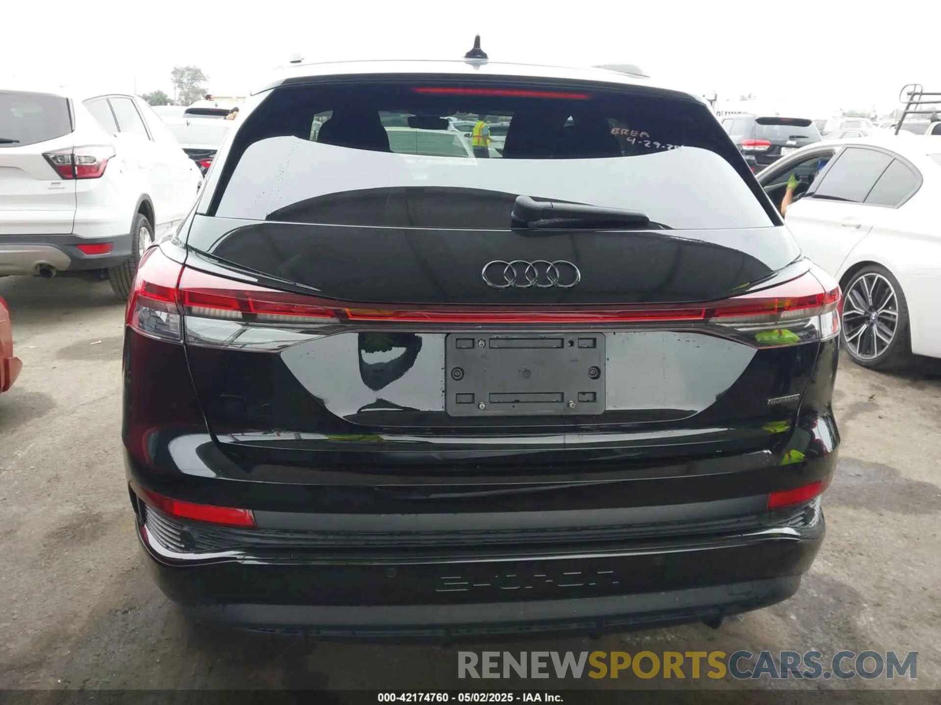 17 Photograph of a damaged car WA1M2BFZ8NP054541 AUDI Q4 E-TRON 2022