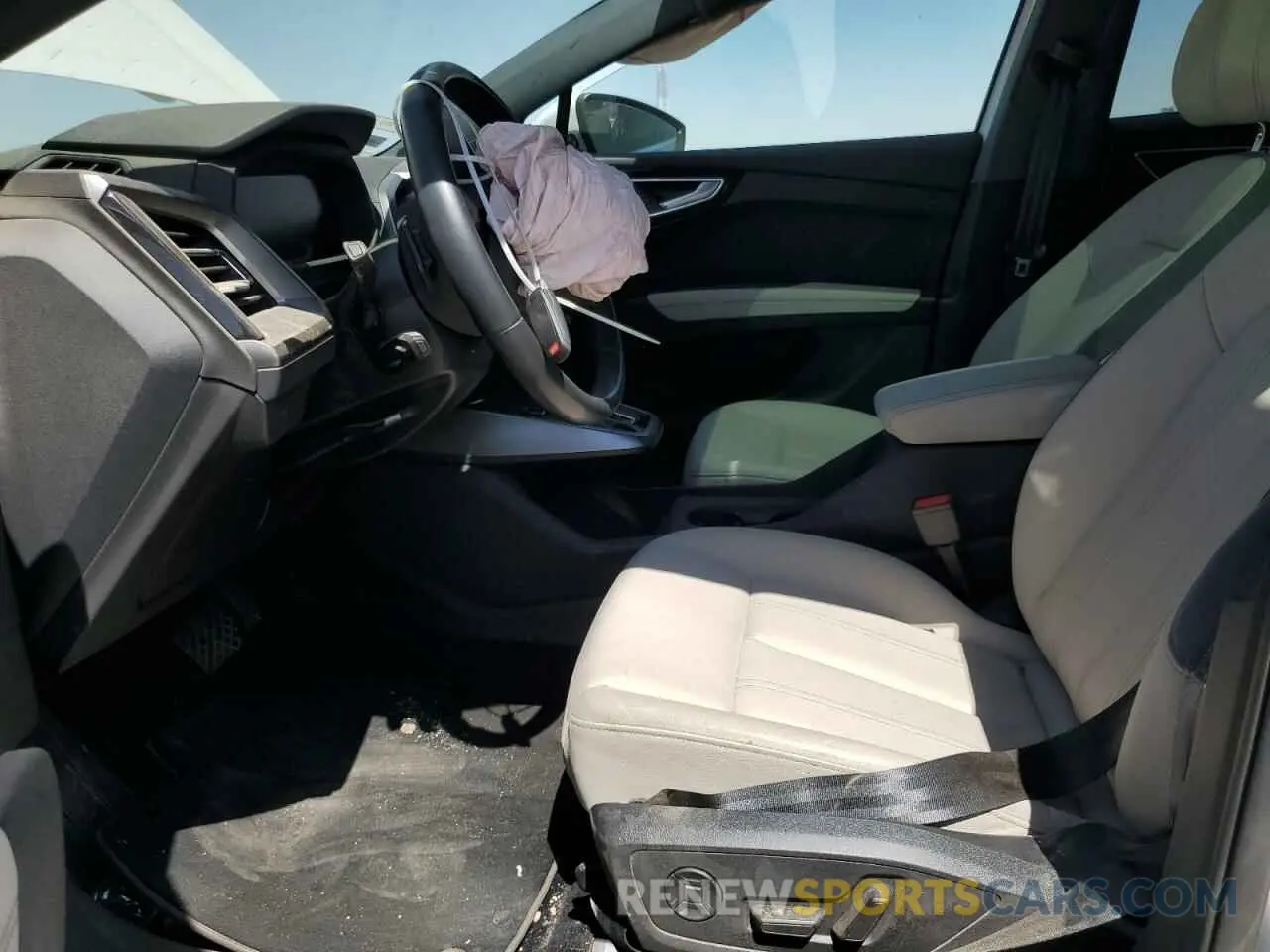 7 Photograph of a damaged car WA132BFZ5PP080769 AUDI Q4 E-TRON 2023