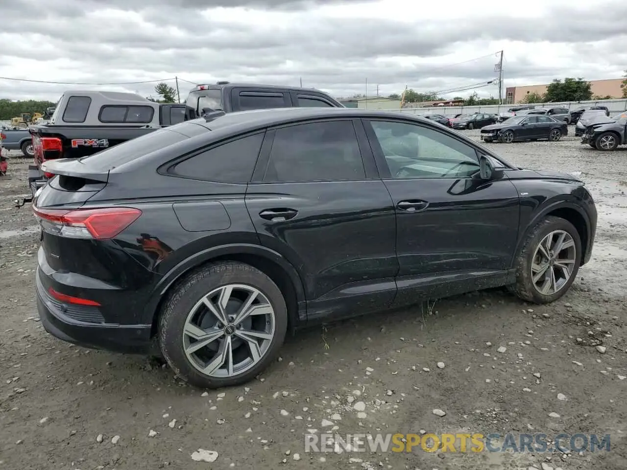 3 Photograph of a damaged car WA132BFZ6PP033301 AUDI Q4 E-TRON 2023