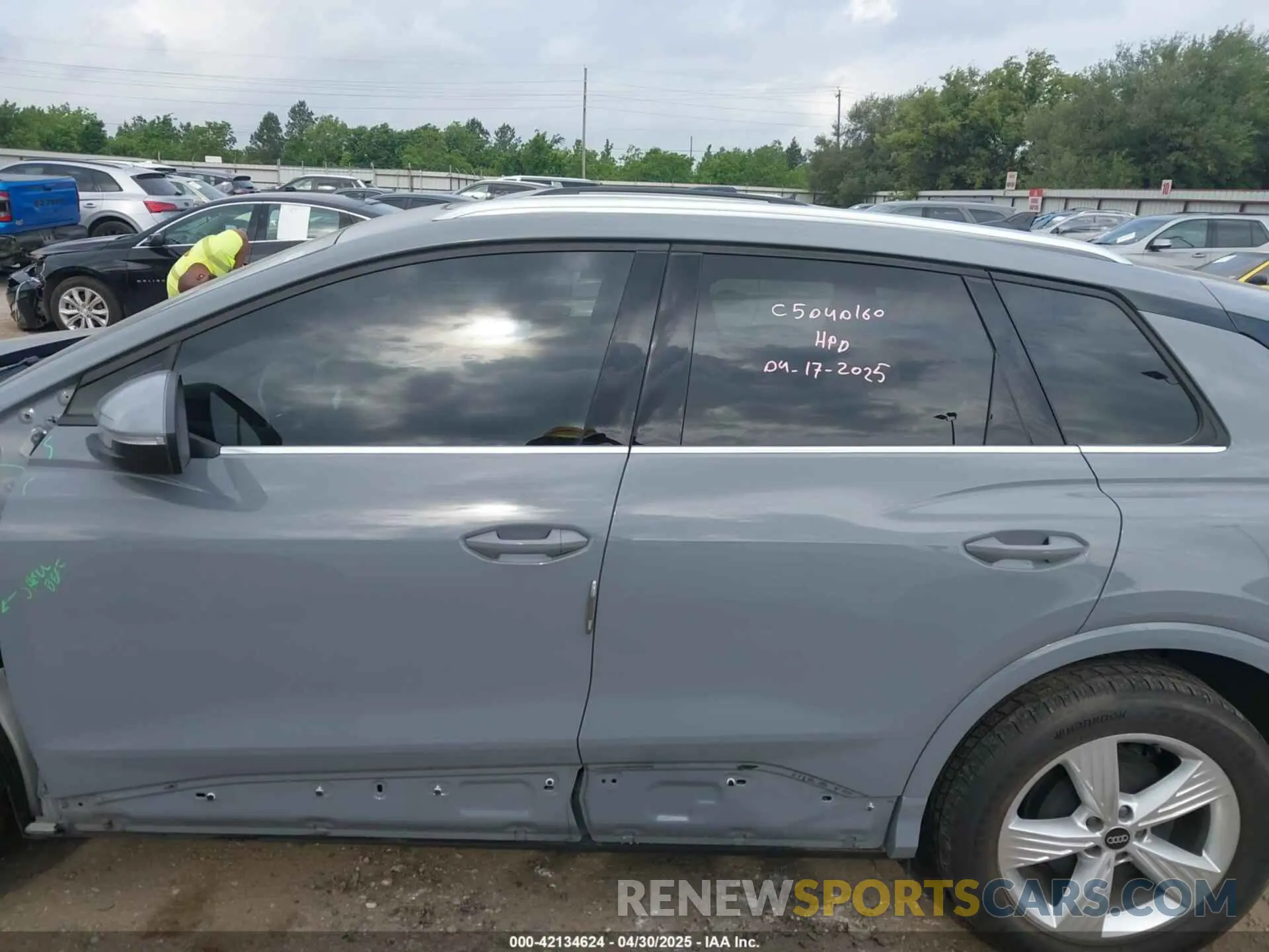 15 Photograph of a damaged car WA1L2BFZ7PP000646 AUDI Q4 E-TRON 2023