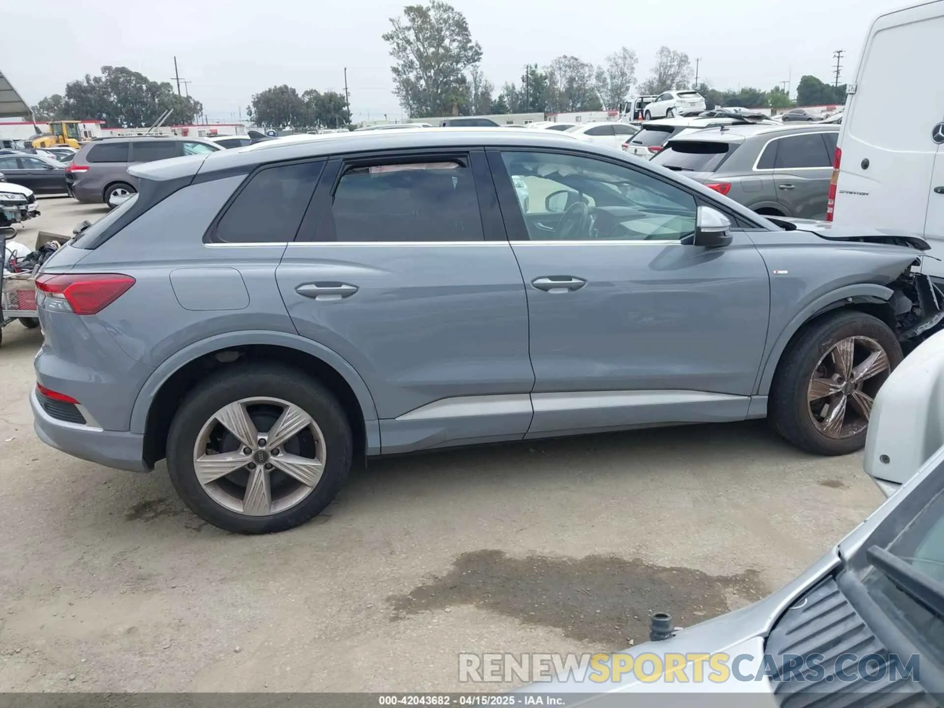 13 Photograph of a damaged car WA1K2BFZ2RP031723 AUDI Q4 E-TRON 2024