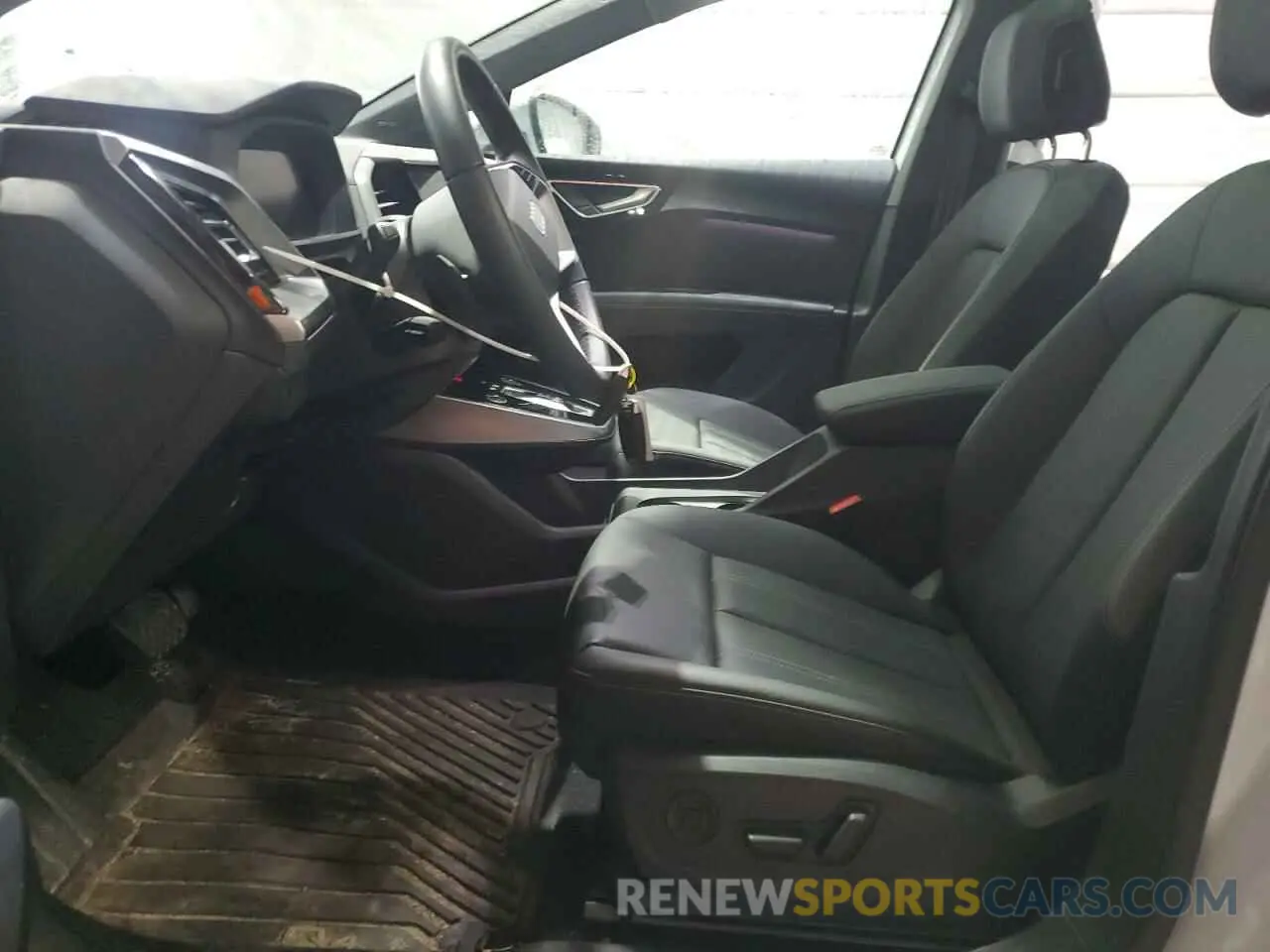 7 Photograph of a damaged car WA1LUBFZ3RP048609 AUDI Q4 E-TRON 2024