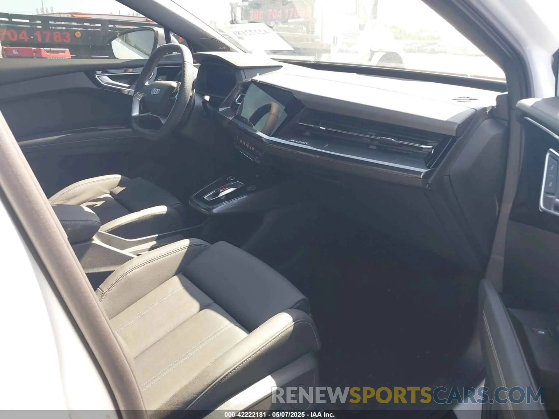5 Photograph of a damaged car WA1LUBFZ3SP012635 AUDI Q4 E-TRON 2025