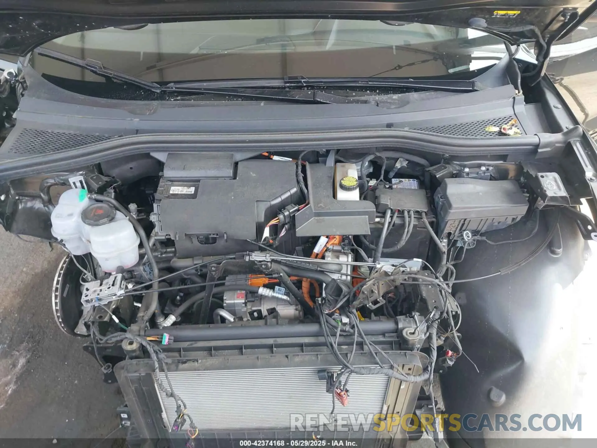 10 Photograph of a damaged car WA122BFZ2RP023525 AUDI Q4 SPORTBACK E-TRON 2024