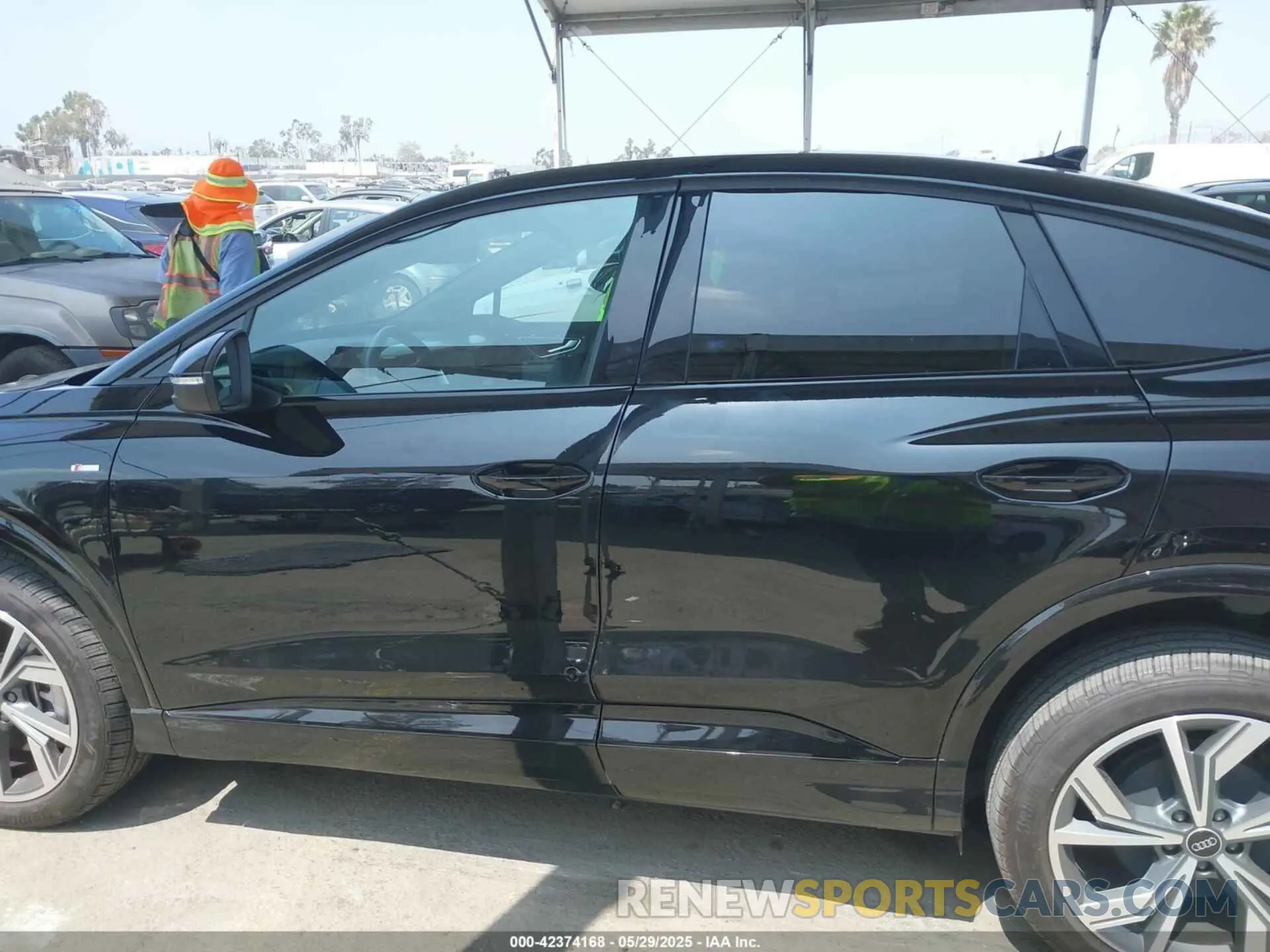15 Photograph of a damaged car WA122BFZ2RP023525 AUDI Q4 SPORTBACK E-TRON 2024