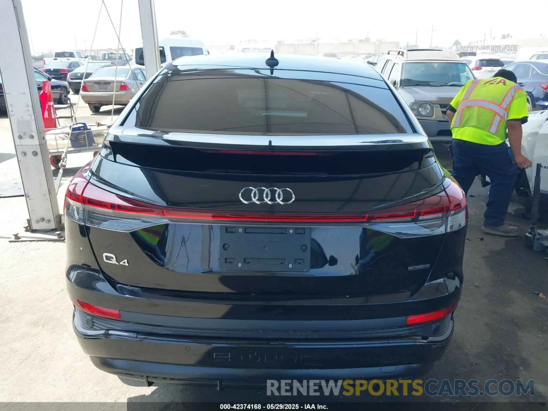 17 Photograph of a damaged car WA122BFZ2RP023525 AUDI Q4 SPORTBACK E-TRON 2024