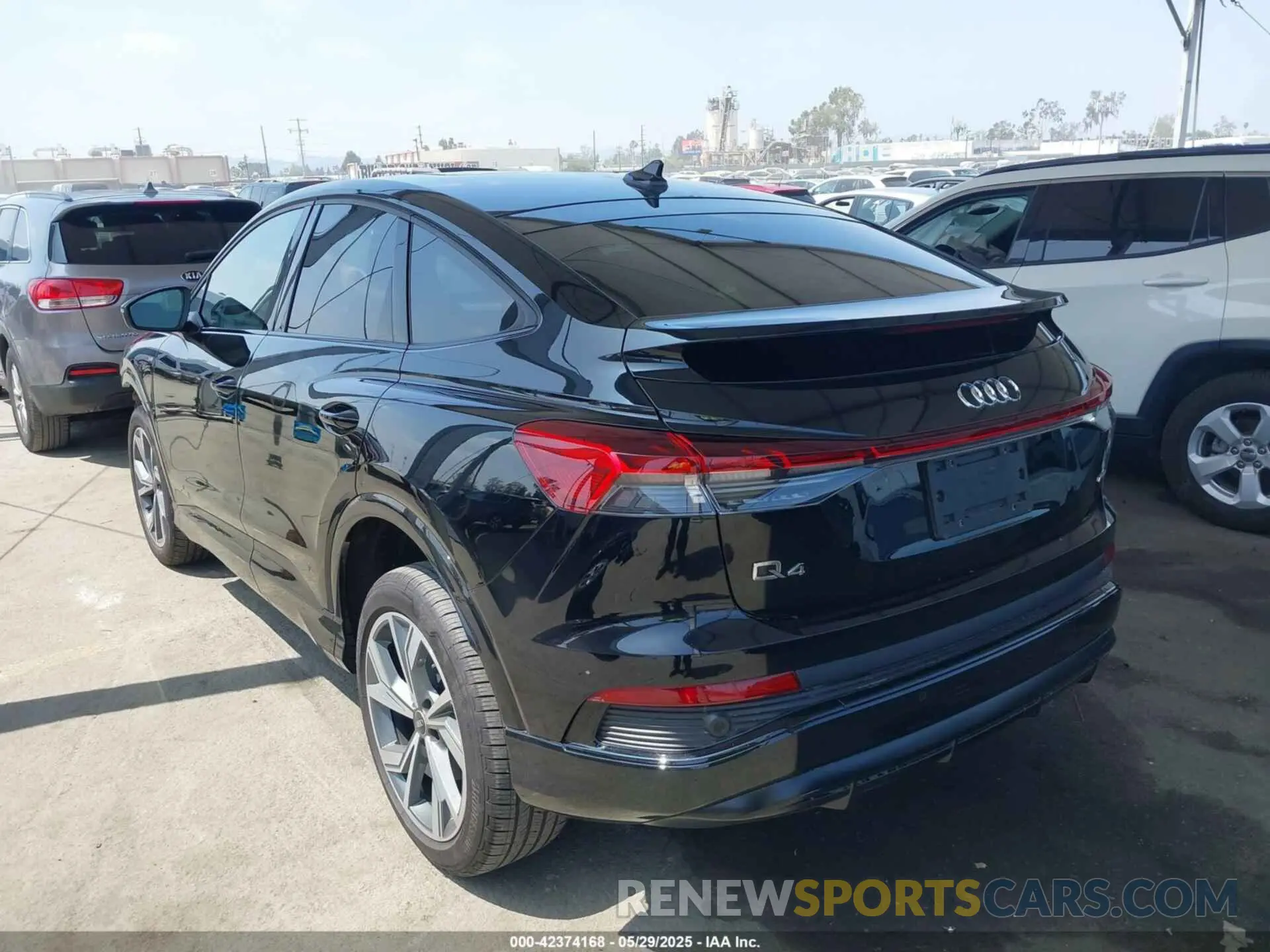 3 Photograph of a damaged car WA122BFZ2RP023525 AUDI Q4 SPORTBACK E-TRON 2024