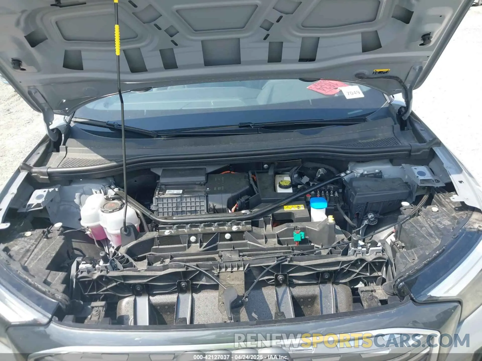 10 Photograph of a damaged car WA13UBFZ1RP055624 AUDI Q4 SPORTBACK E-TRON 2024