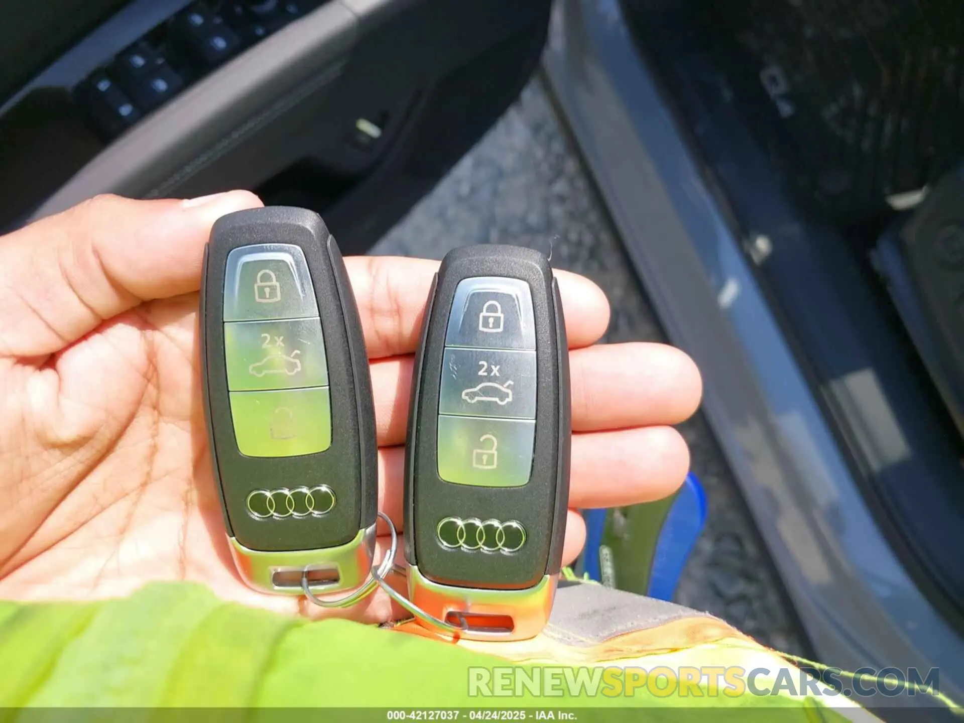 11 Photograph of a damaged car WA13UBFZ1RP055624 AUDI Q4 SPORTBACK E-TRON 2024