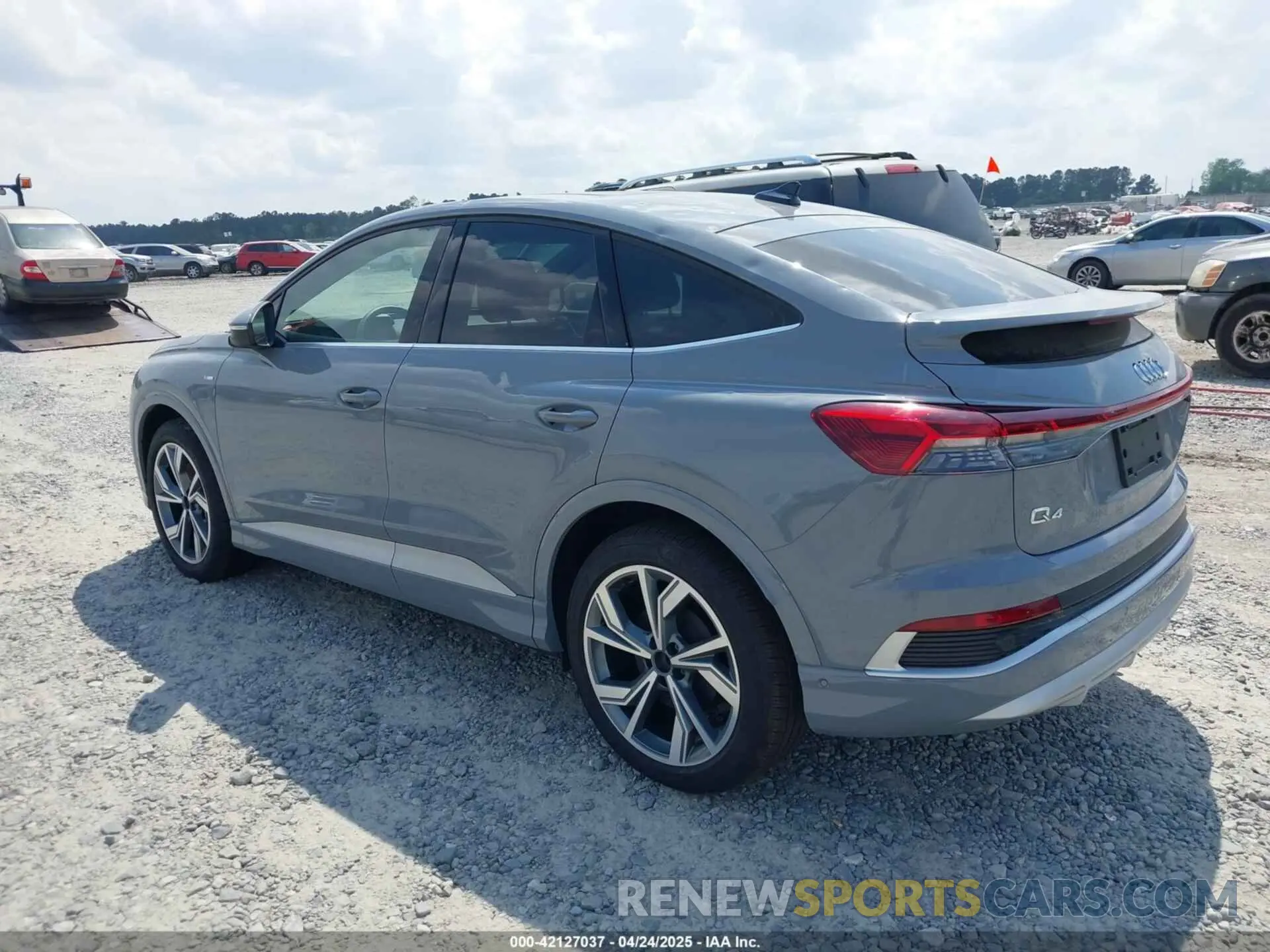 3 Photograph of a damaged car WA13UBFZ1RP055624 AUDI Q4 SPORTBACK E-TRON 2024