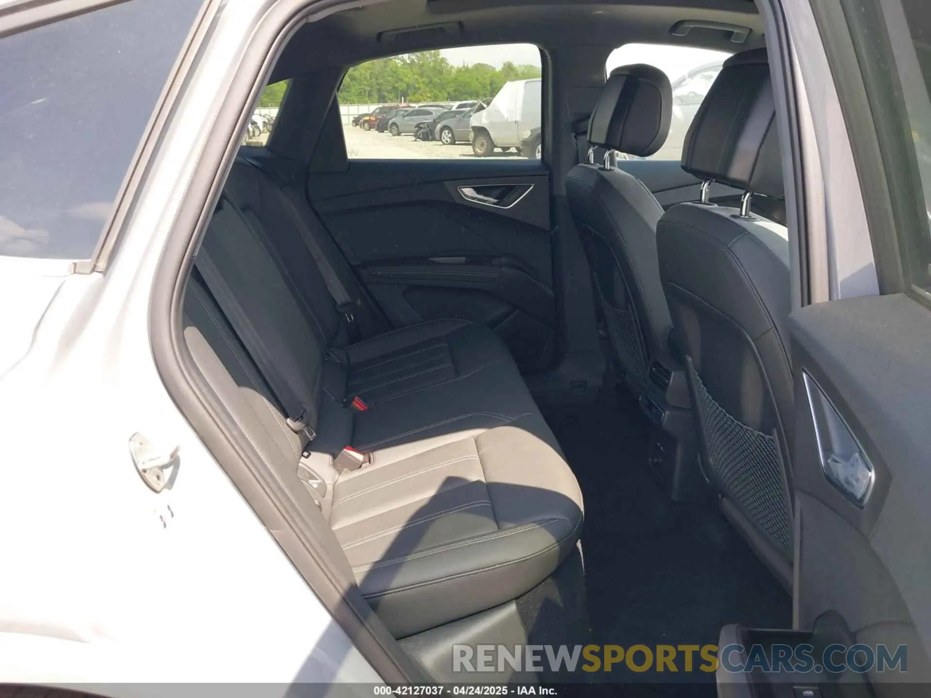 8 Photograph of a damaged car WA13UBFZ1RP055624 AUDI Q4 SPORTBACK E-TRON 2024