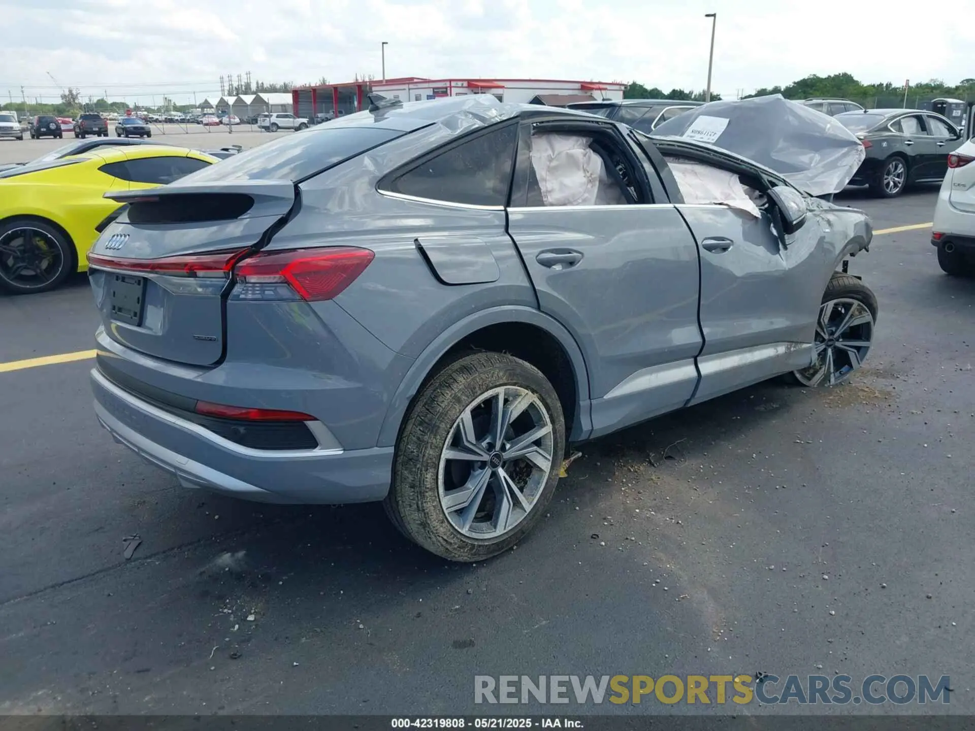 4 Photograph of a damaged car WA12UBFZ8SP023867 AUDI Q4 SPORTBACK E-TRON 2025