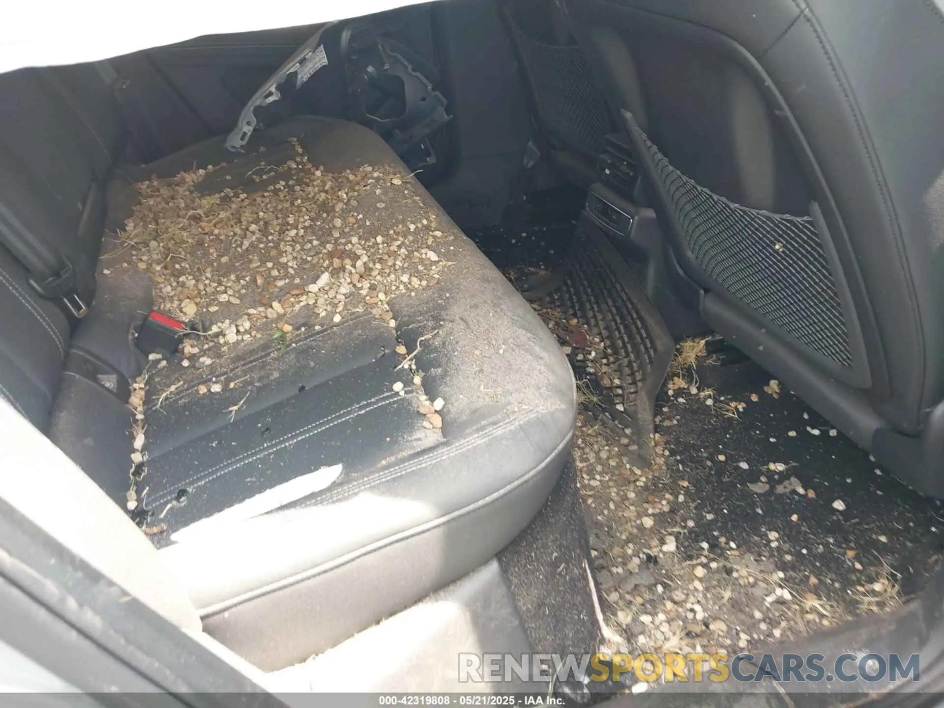 8 Photograph of a damaged car WA12UBFZ8SP023867 AUDI Q4 SPORTBACK E-TRON 2025