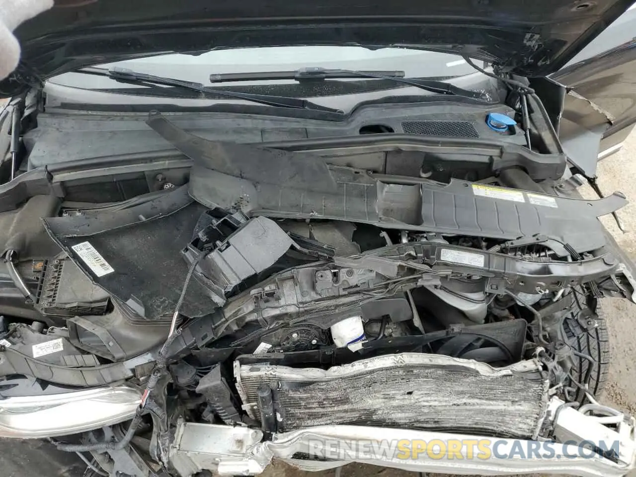 12 Photograph of a damaged car WA1C2AFP2HA098384 AUDI Q5 2017