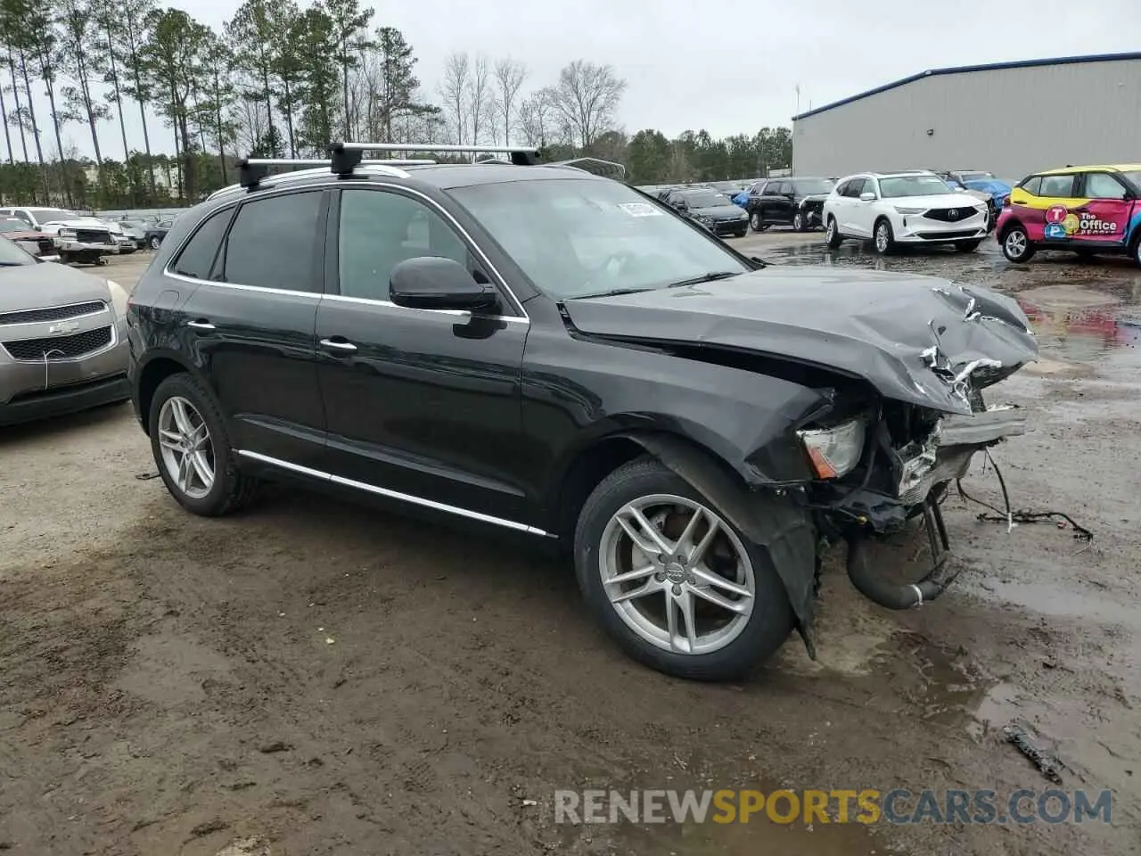 4 Photograph of a damaged car WA1C2AFP2HA098384 AUDI Q5 2017