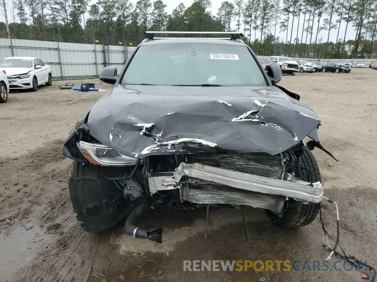 5 Photograph of a damaged car WA1C2AFP2HA098384 AUDI Q5 2017
