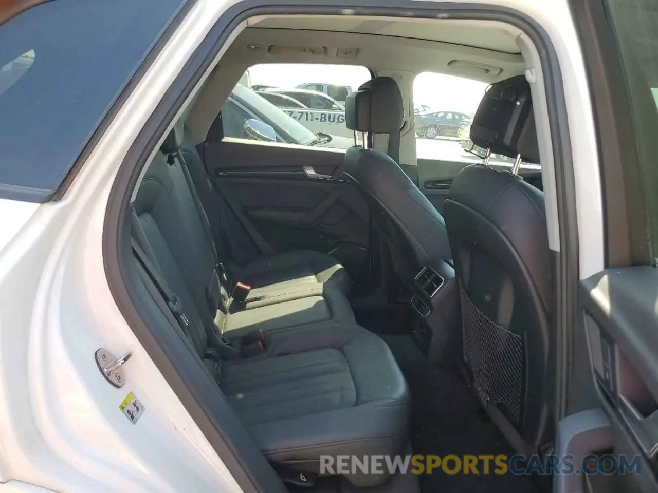 11 Photograph of a damaged car WA1ANAFY2J2225271 AUDI Q5 2018