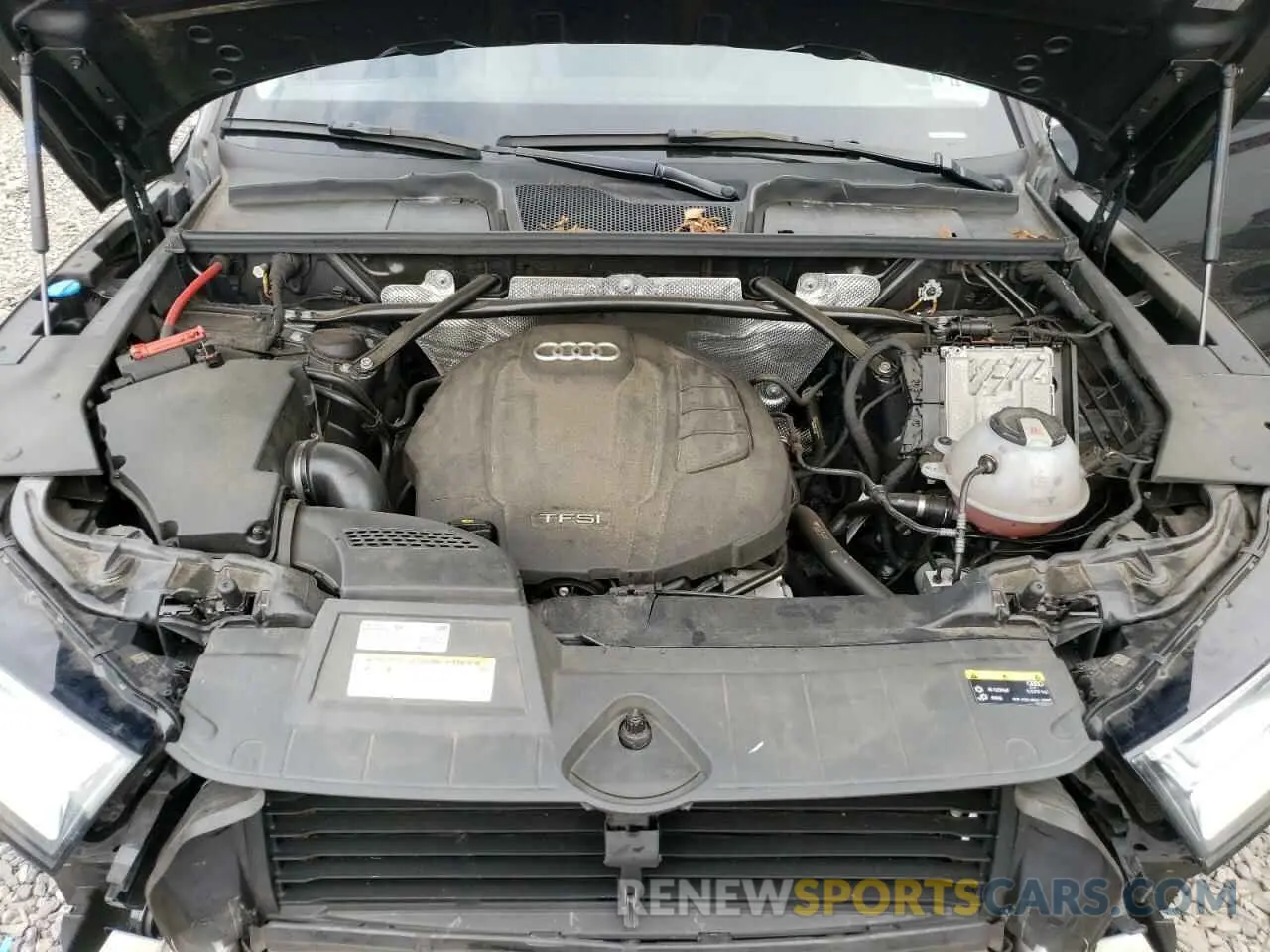 12 Photograph of a damaged car WA1BNAFY7J2215050 AUDI Q5 2018