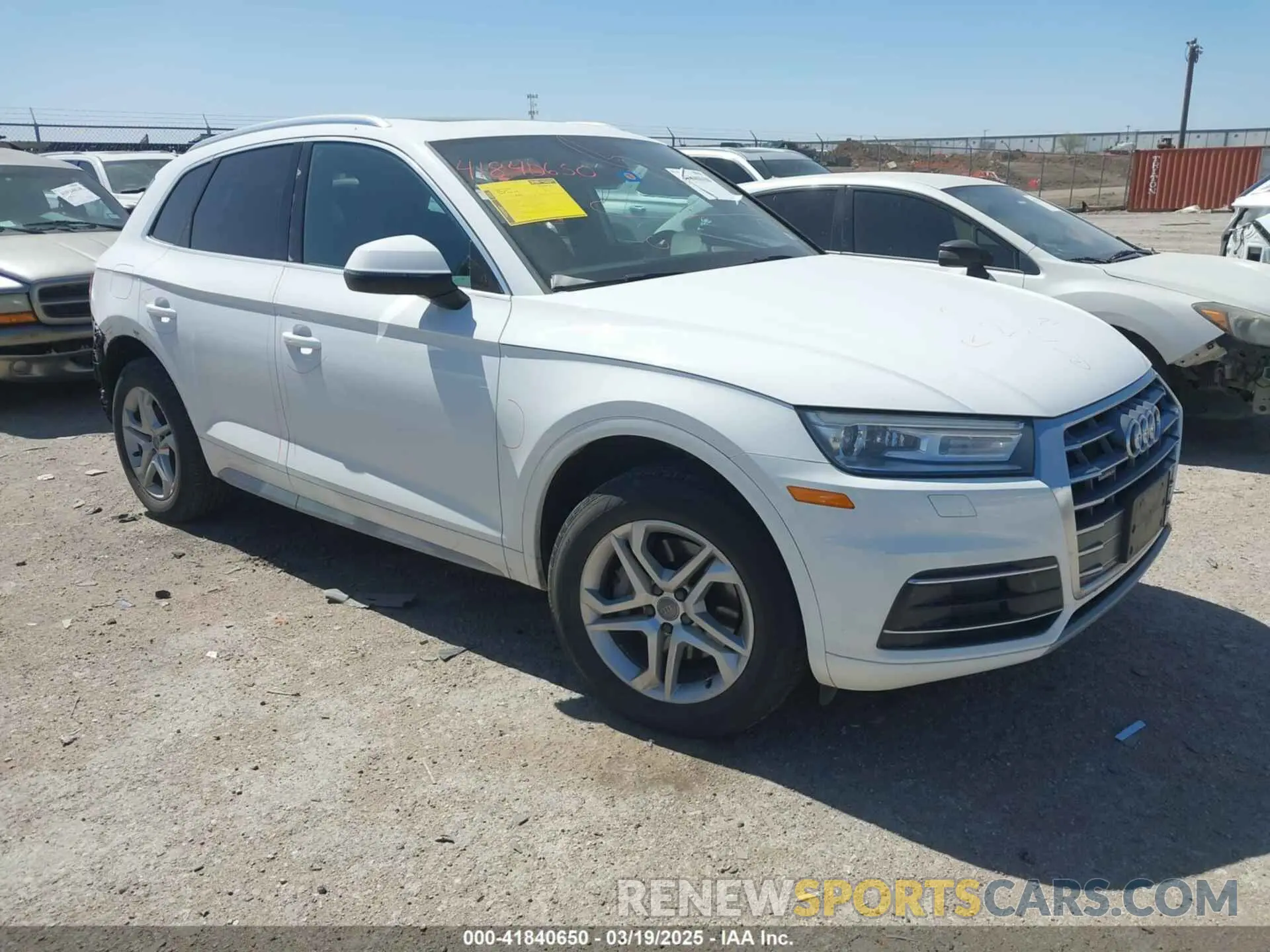 1 Photograph of a damaged car WA1ANAFY0K2022137 AUDI Q5 2019