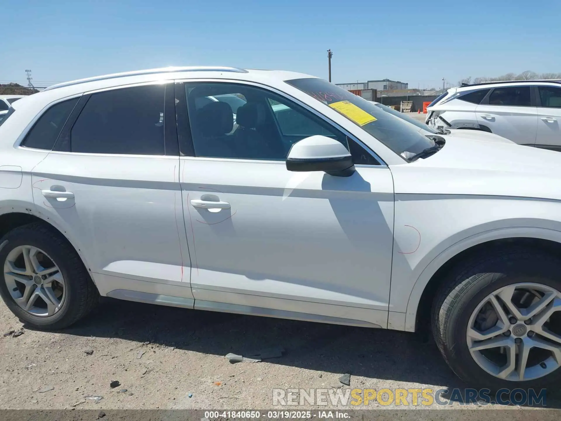 13 Photograph of a damaged car WA1ANAFY0K2022137 AUDI Q5 2019