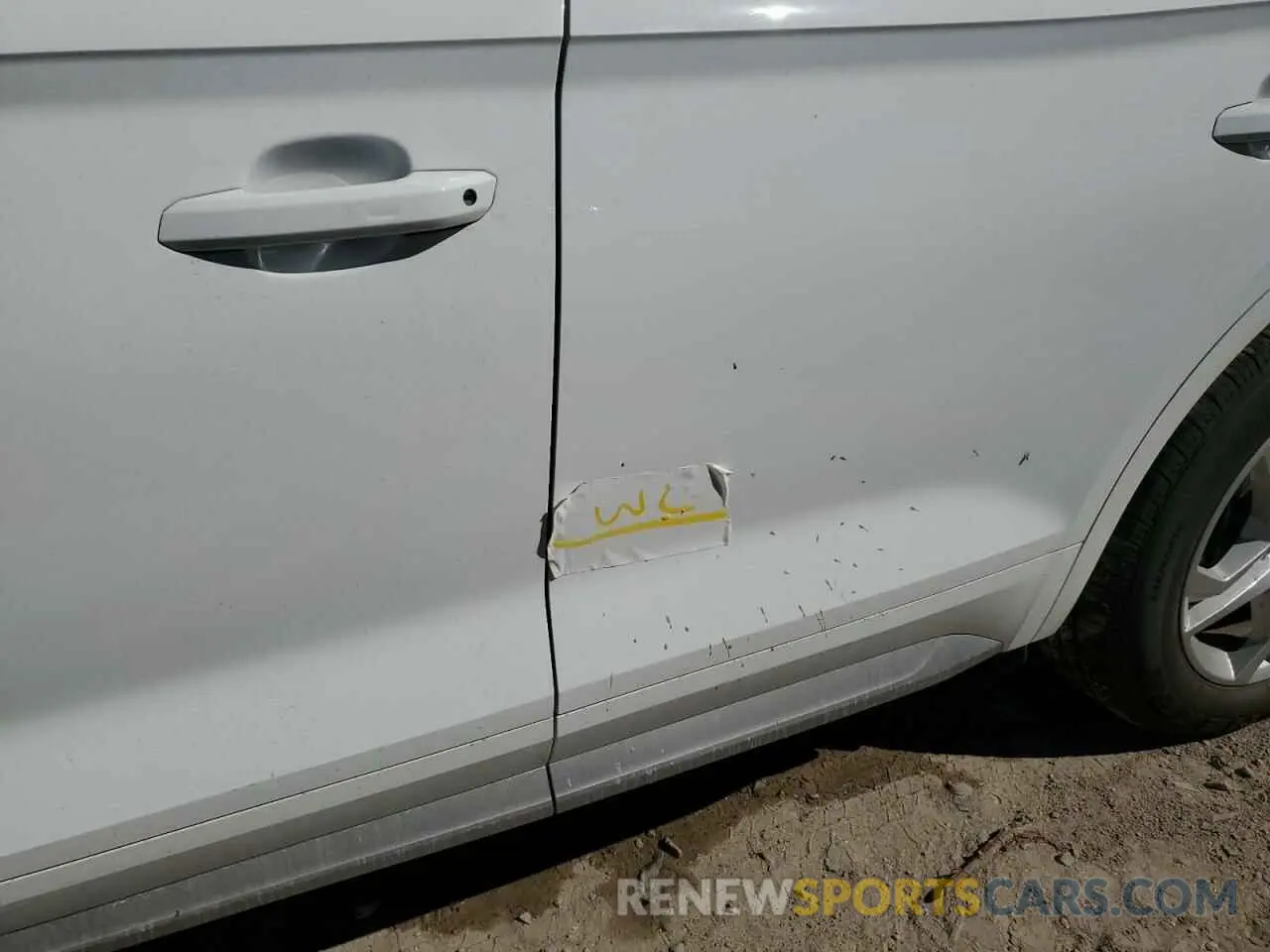 13 Photograph of a damaged car WA1ANAFY0K2040962 AUDI Q5 2019