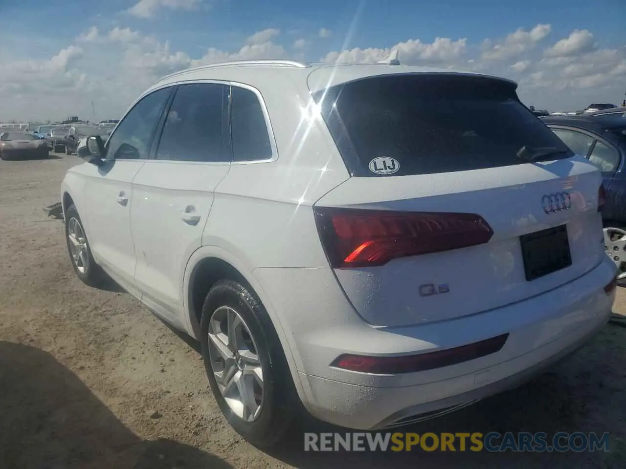 2 Photograph of a damaged car WA1ANAFY0K2040962 AUDI Q5 2019