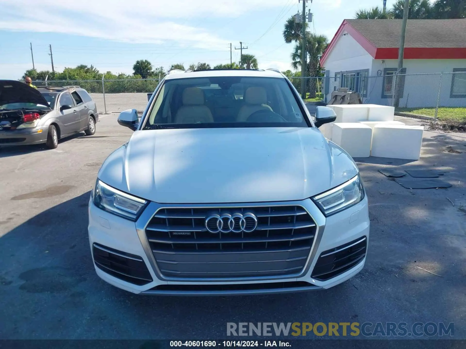 12 Photograph of a damaged car WA1ANAFY0K2064484 AUDI Q5 2019