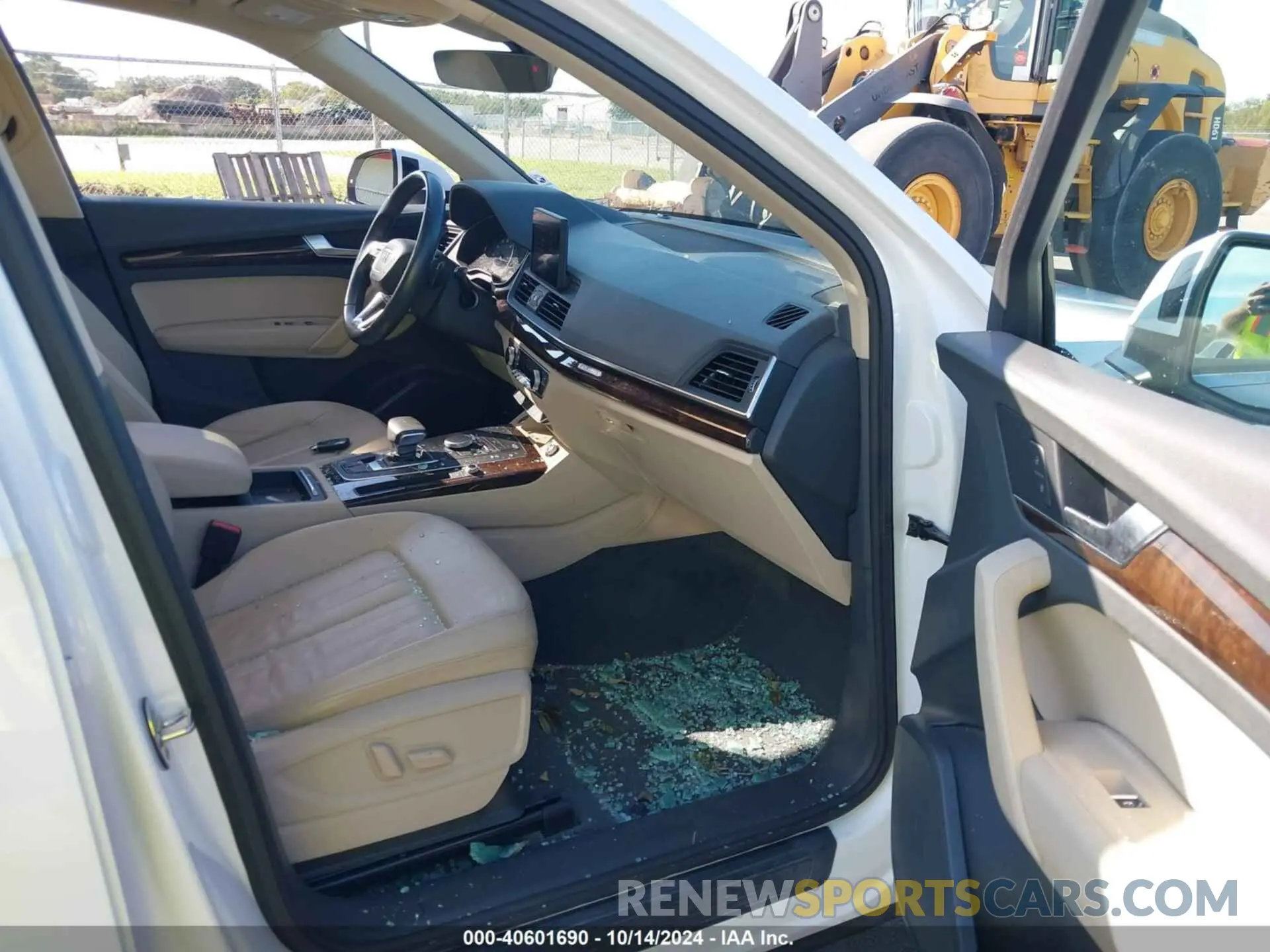 5 Photograph of a damaged car WA1ANAFY0K2064484 AUDI Q5 2019