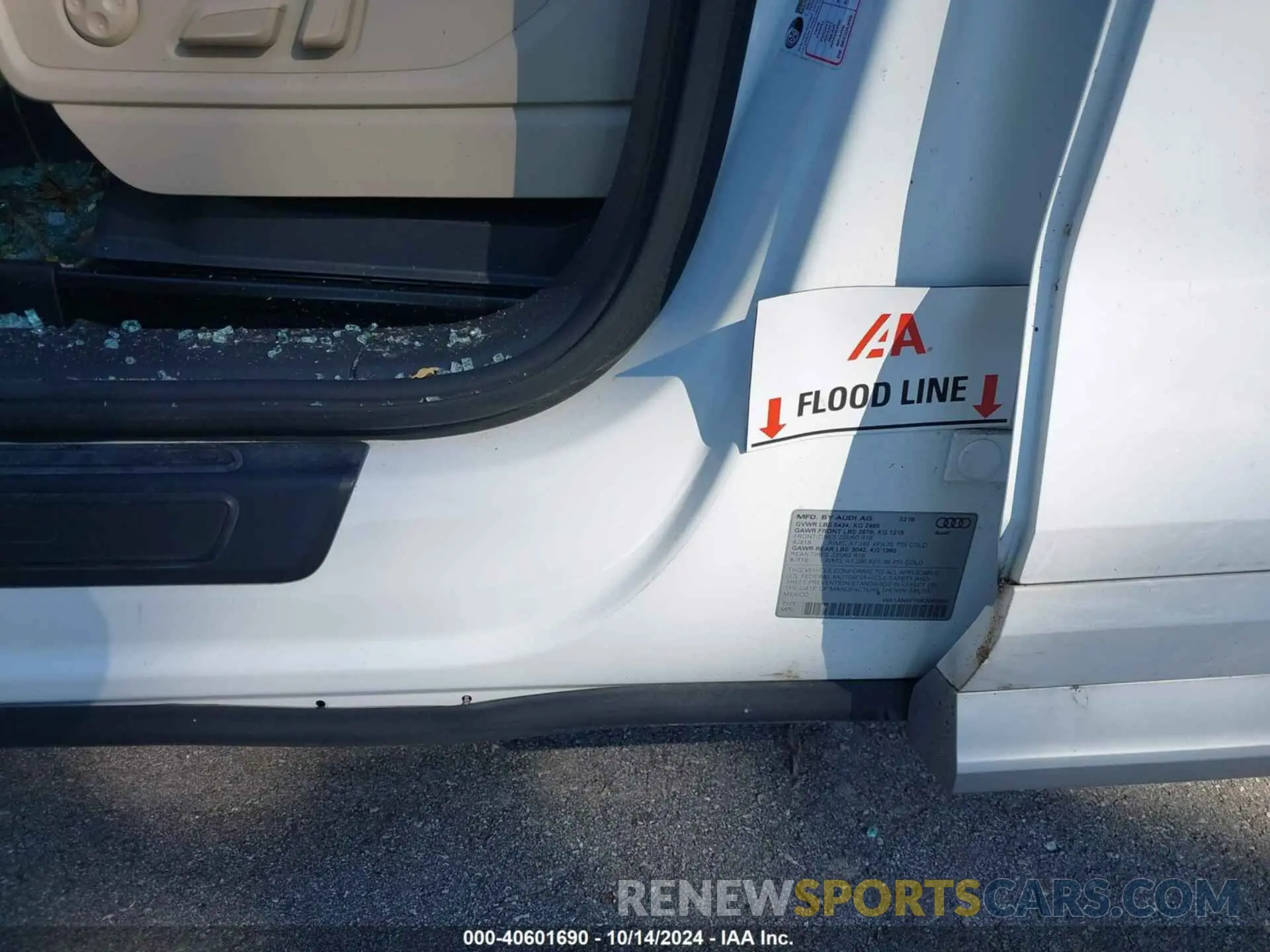 6 Photograph of a damaged car WA1ANAFY0K2064484 AUDI Q5 2019