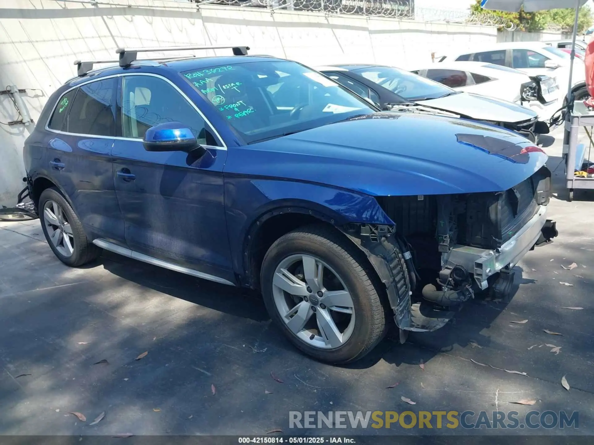 1 Photograph of a damaged car WA1ANAFY0K2097615 AUDI Q5 2019