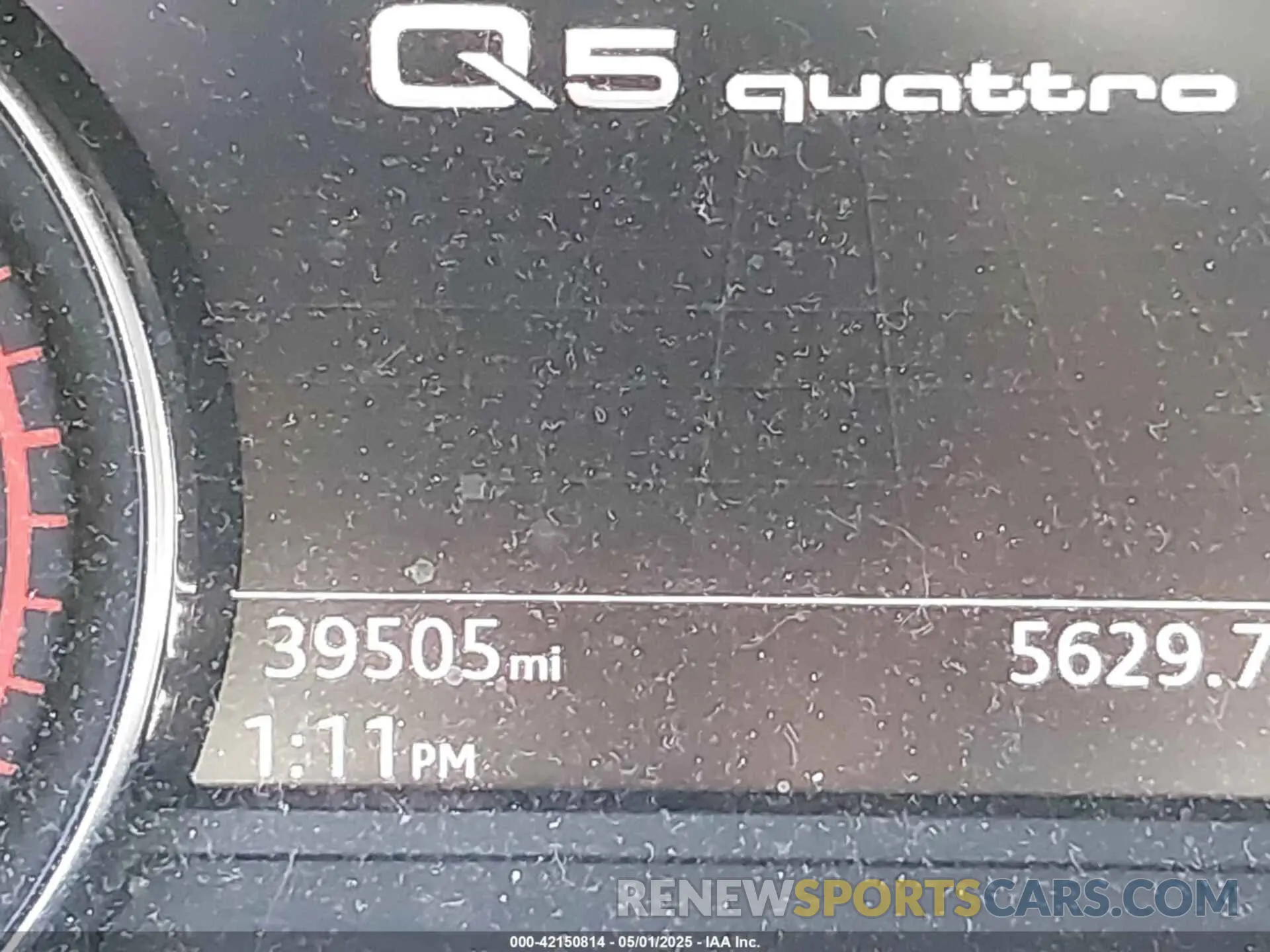 16 Photograph of a damaged car WA1ANAFY0K2097615 AUDI Q5 2019