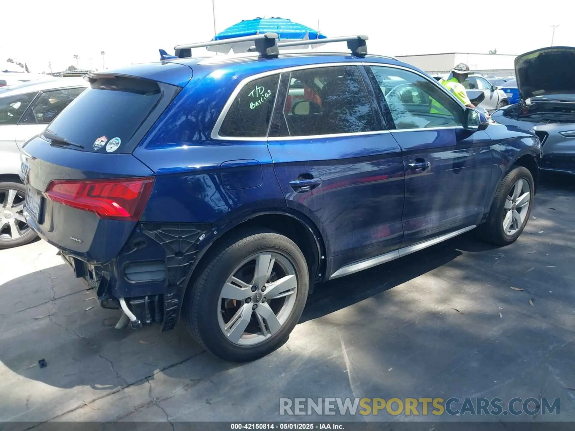 4 Photograph of a damaged car WA1ANAFY0K2097615 AUDI Q5 2019