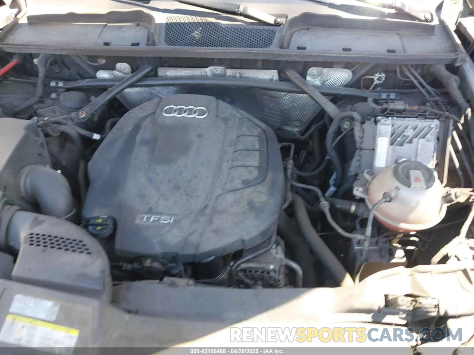 10 Photograph of a damaged car WA1ANAFY0K2103123 AUDI Q5 2019