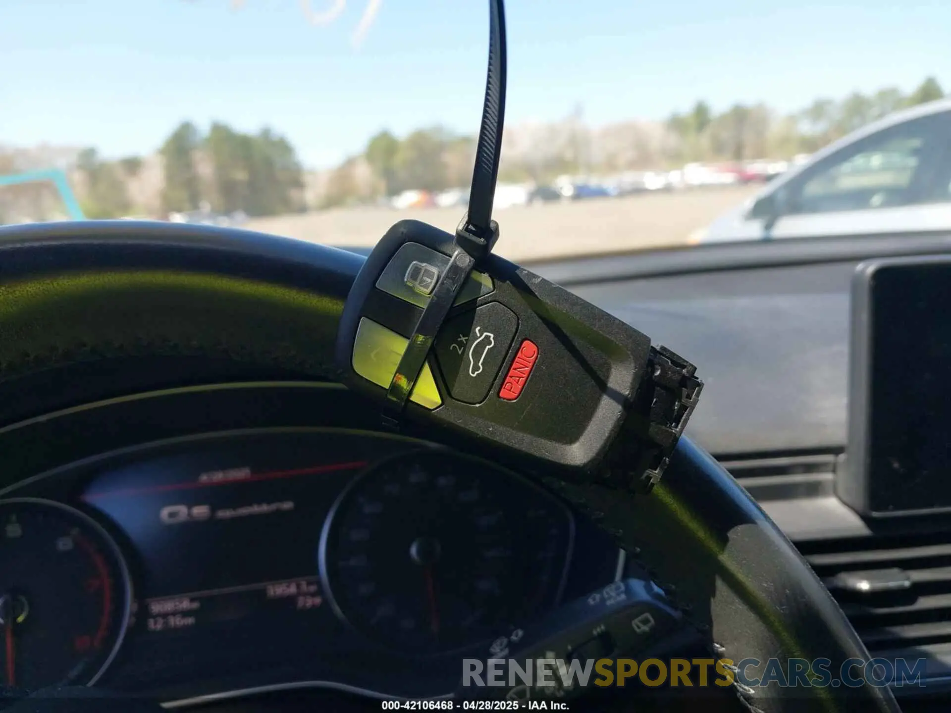 11 Photograph of a damaged car WA1ANAFY0K2103123 AUDI Q5 2019