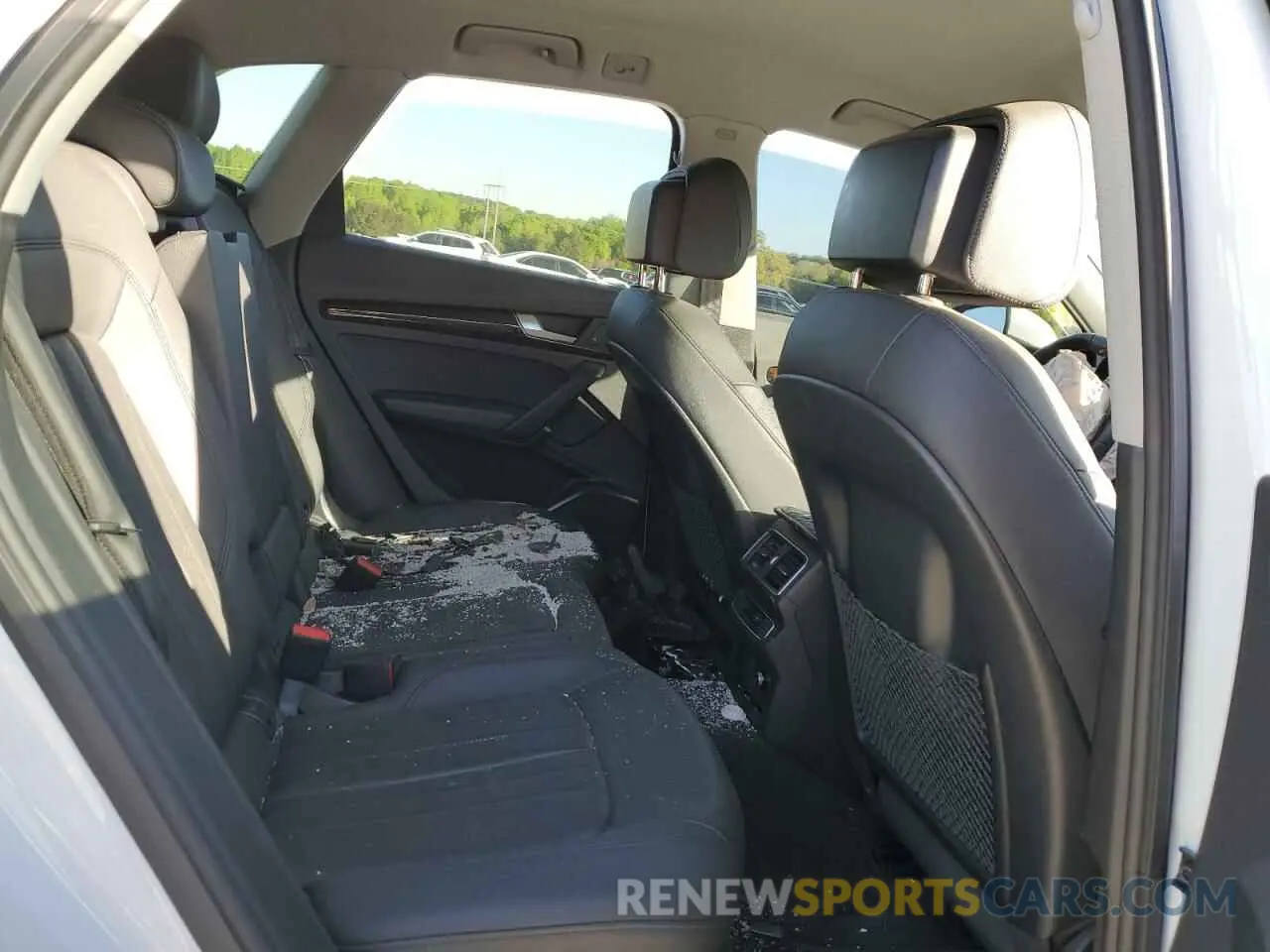 11 Photograph of a damaged car WA1ANAFY0K2117278 AUDI Q5 2019