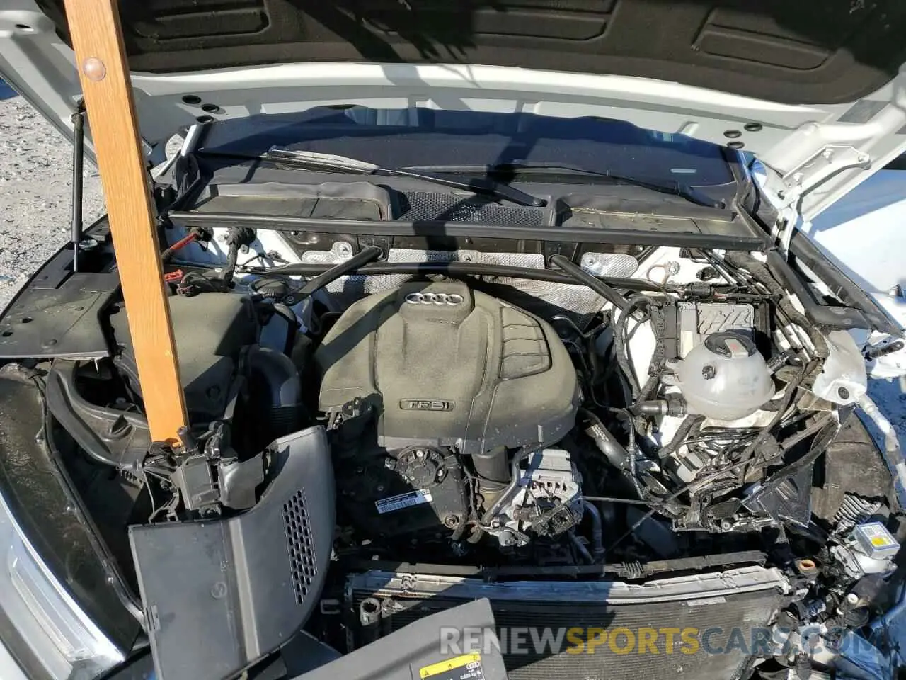 13 Photograph of a damaged car WA1ANAFY0K2117278 AUDI Q5 2019