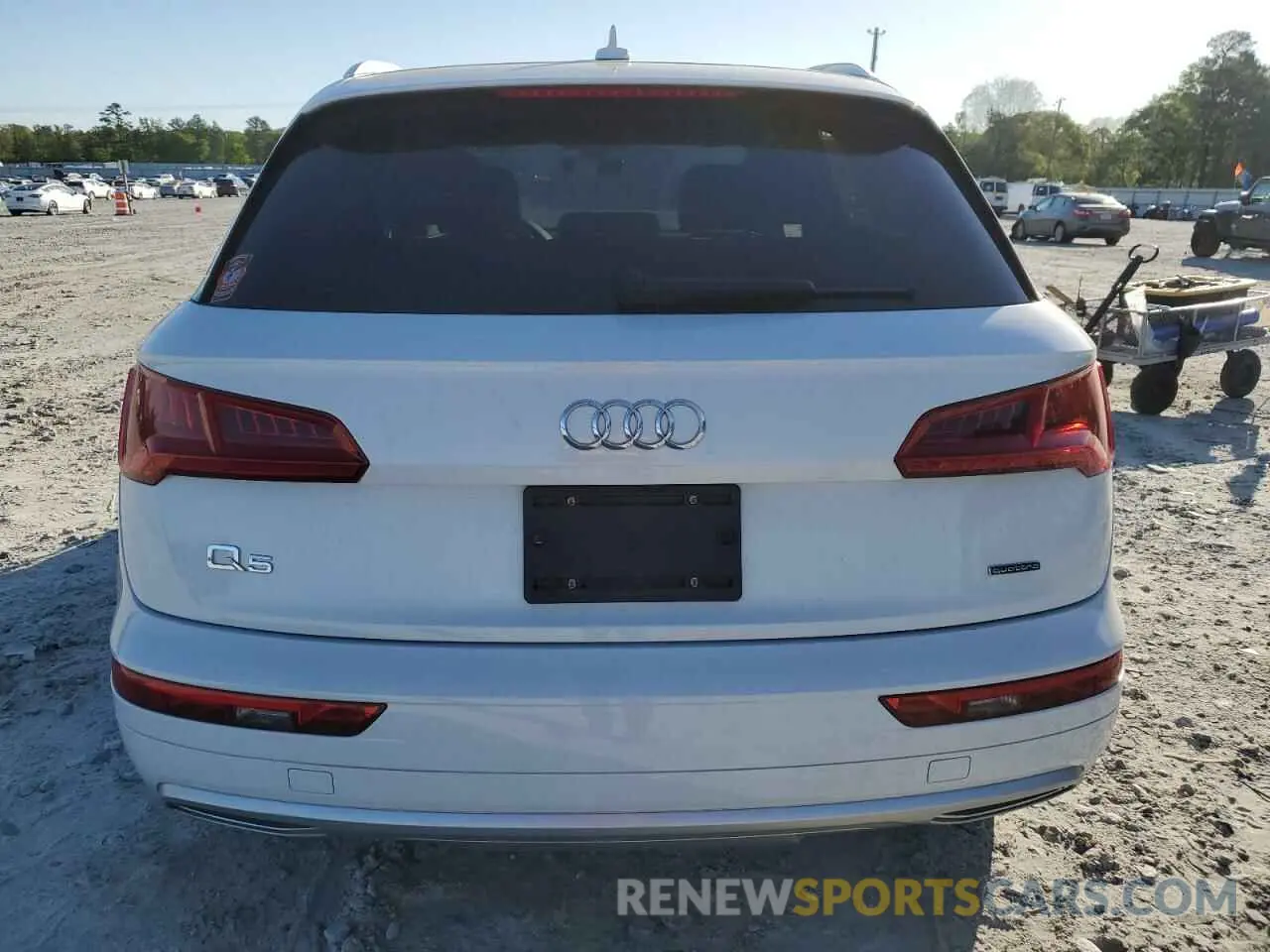 6 Photograph of a damaged car WA1ANAFY0K2117278 AUDI Q5 2019