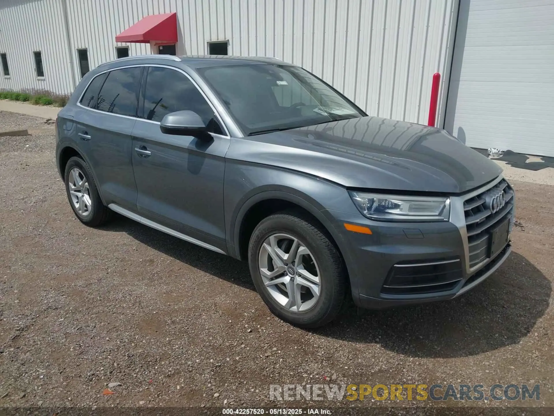 1 Photograph of a damaged car WA1ANAFY0K2123808 AUDI Q5 2019