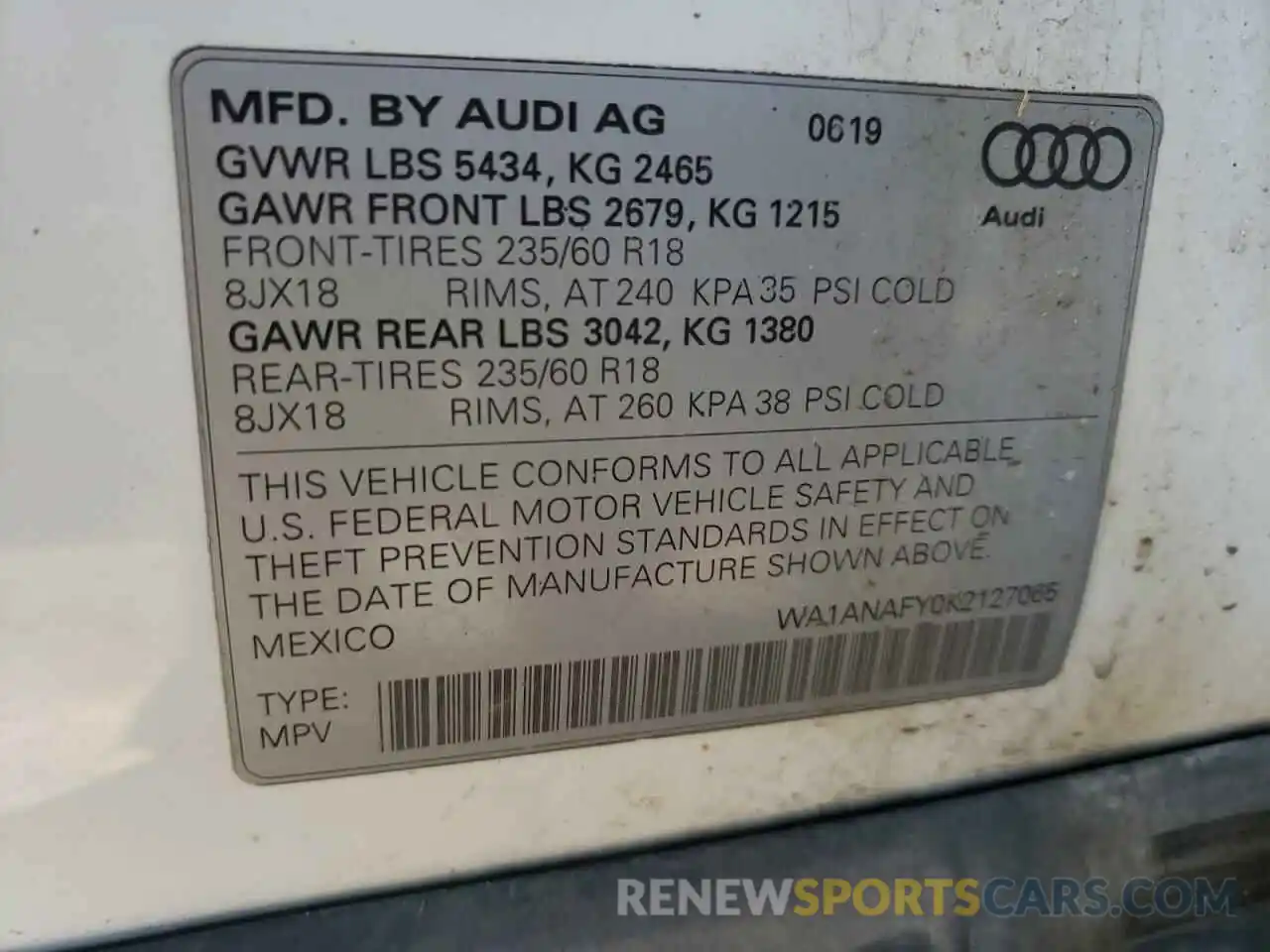 10 Photograph of a damaged car WA1ANAFY0K2127065 AUDI Q5 2019