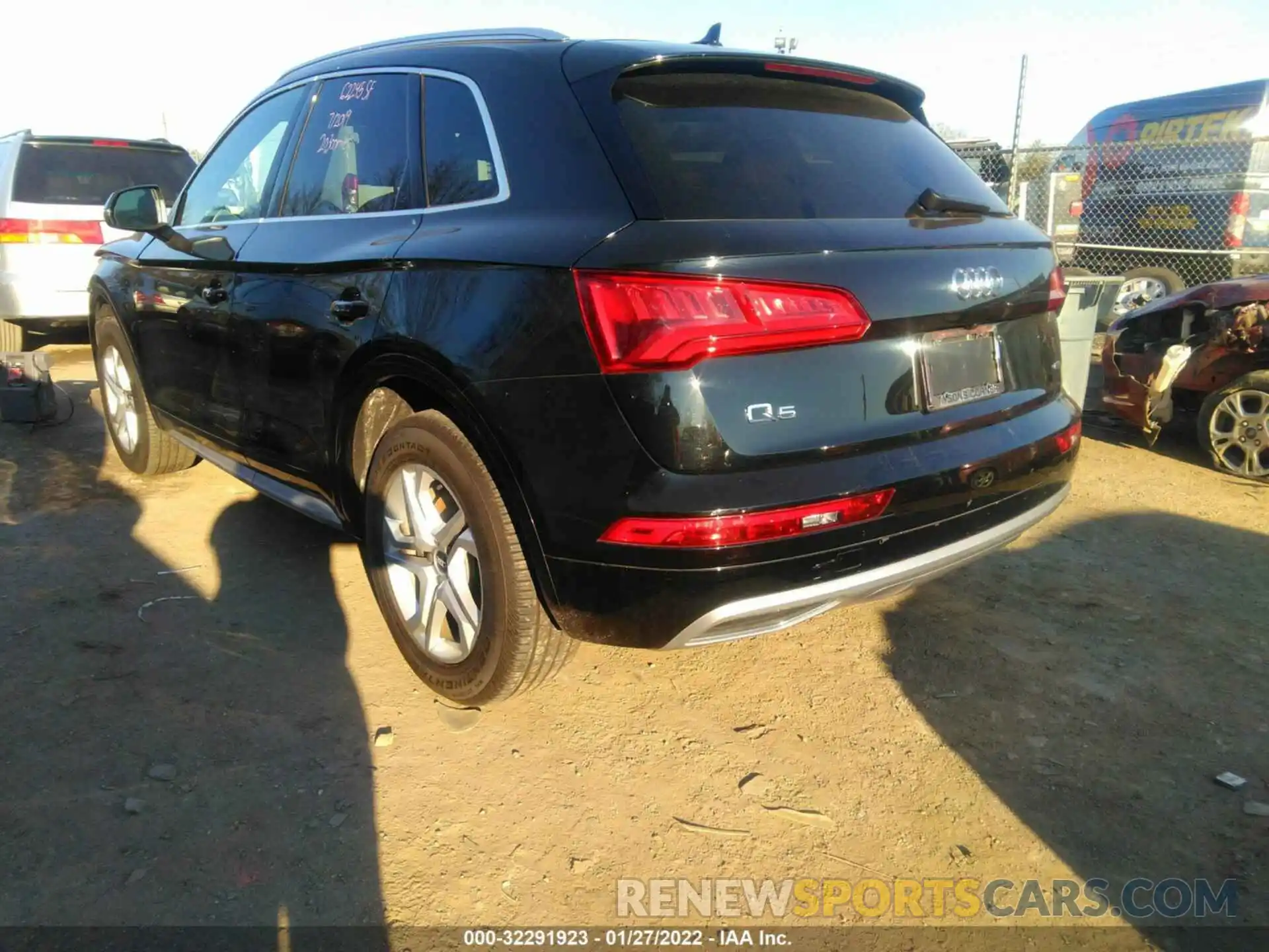 3 Photograph of a damaged car WA1ANAFY0K2133254 AUDI Q5 2019