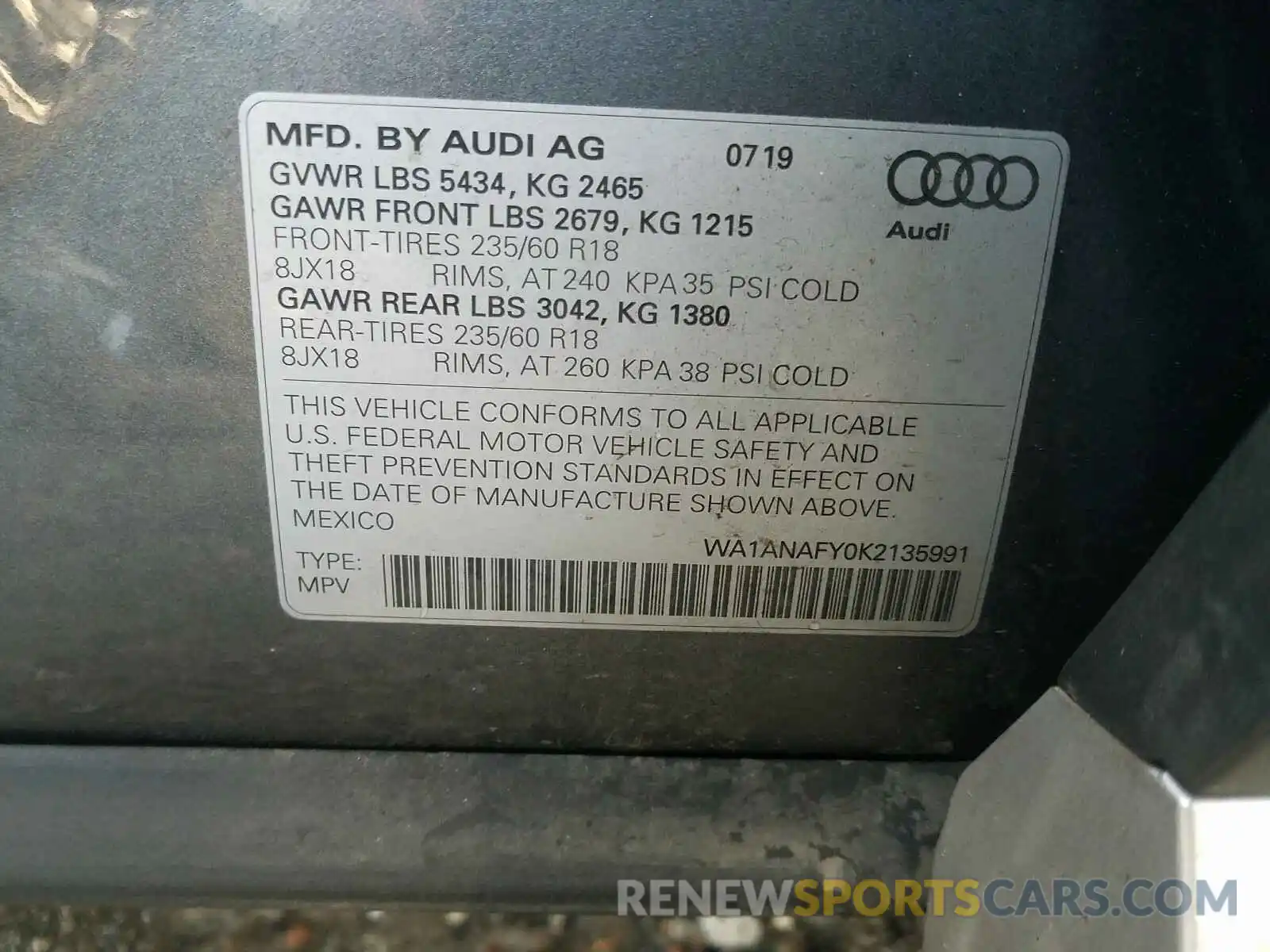 10 Photograph of a damaged car WA1ANAFY0K2135991 AUDI Q5 2019