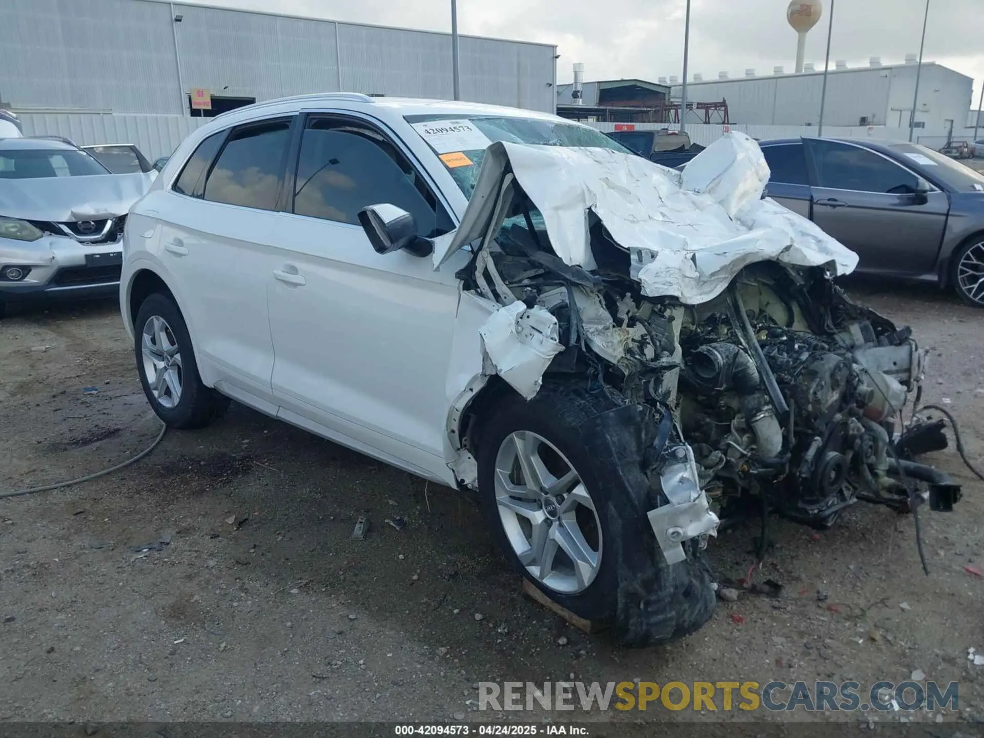 1 Photograph of a damaged car WA1ANAFY1K2112381 AUDI Q5 2019