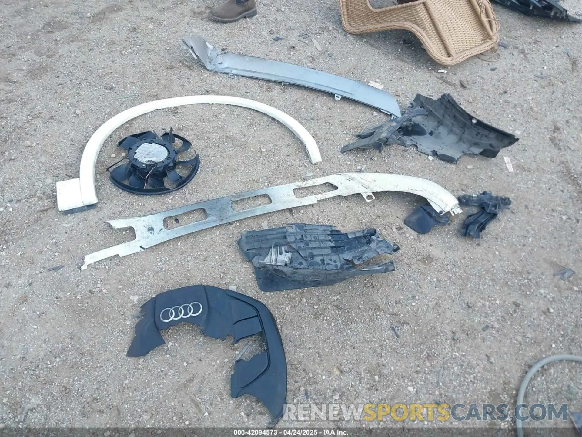 11 Photograph of a damaged car WA1ANAFY1K2112381 AUDI Q5 2019