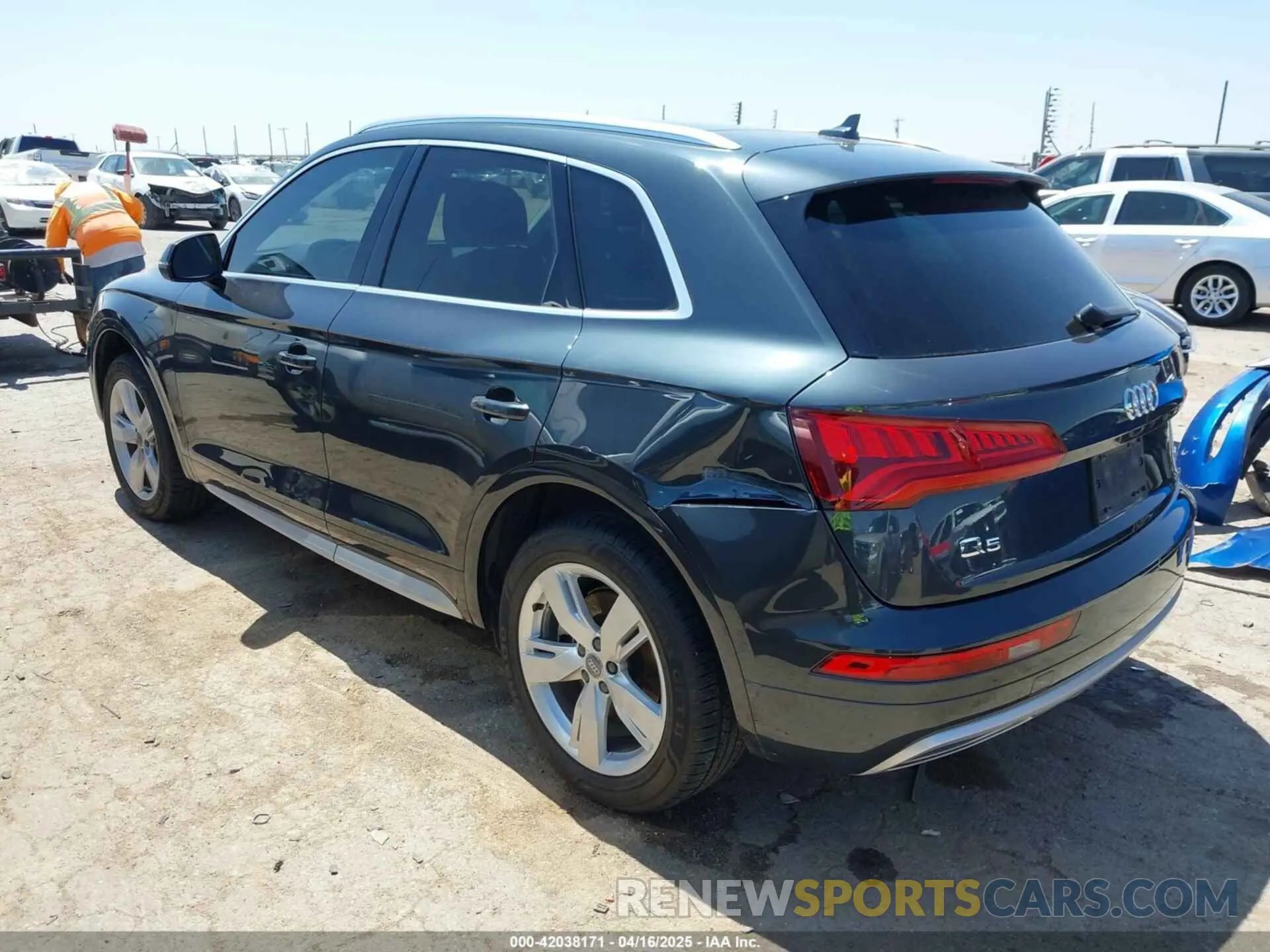 3 Photograph of a damaged car WA1ANAFY1K2118147 AUDI Q5 2019