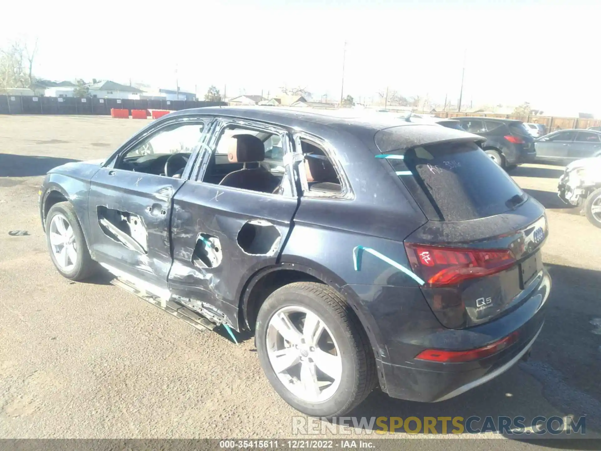 3 Photograph of a damaged car WA1ANAFY1K2121498 AUDI Q5 2019